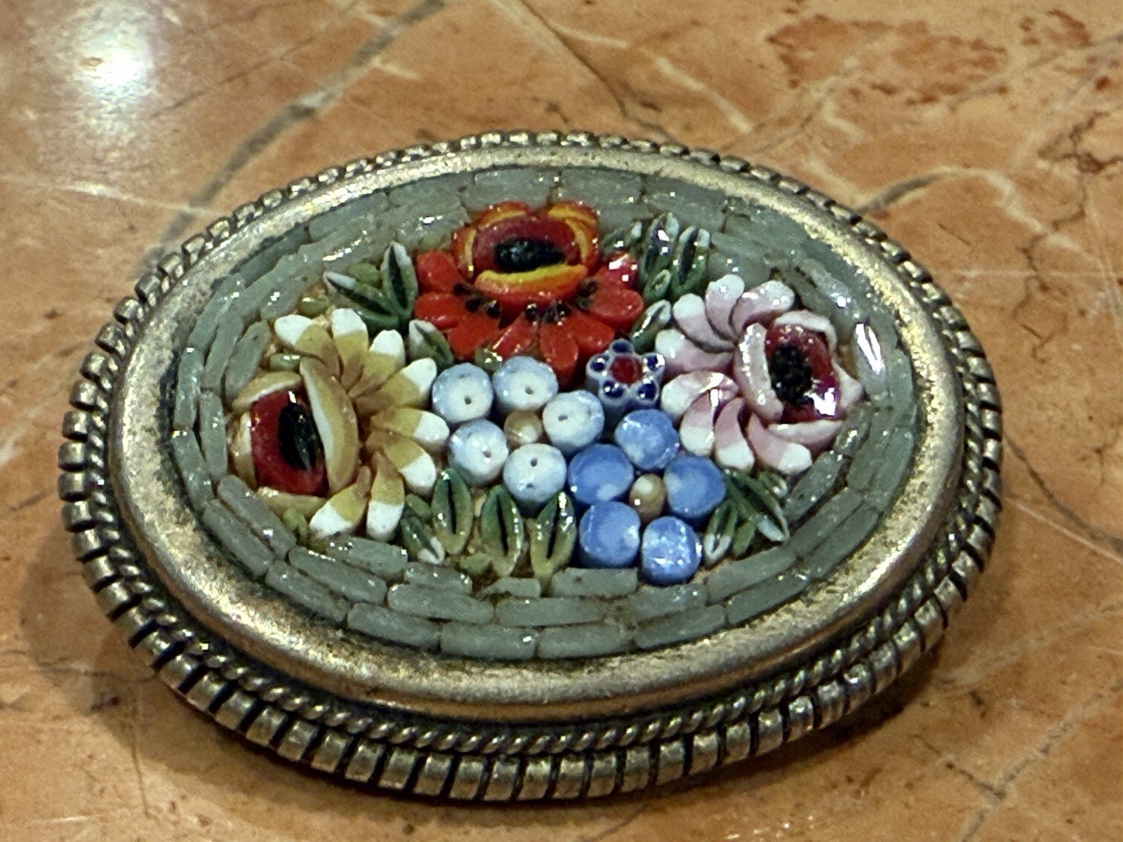 ITALIAN INLAID MICRO MOSAIC TESSERAE GLASS FLORAL BOUQUET ANTIQUE 1″ BROOCH PIN