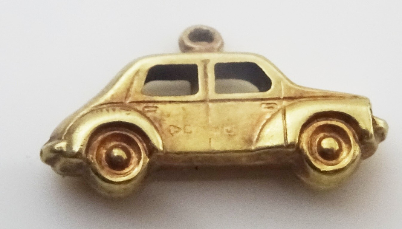 Vintage 9 karat Gold Car Charm