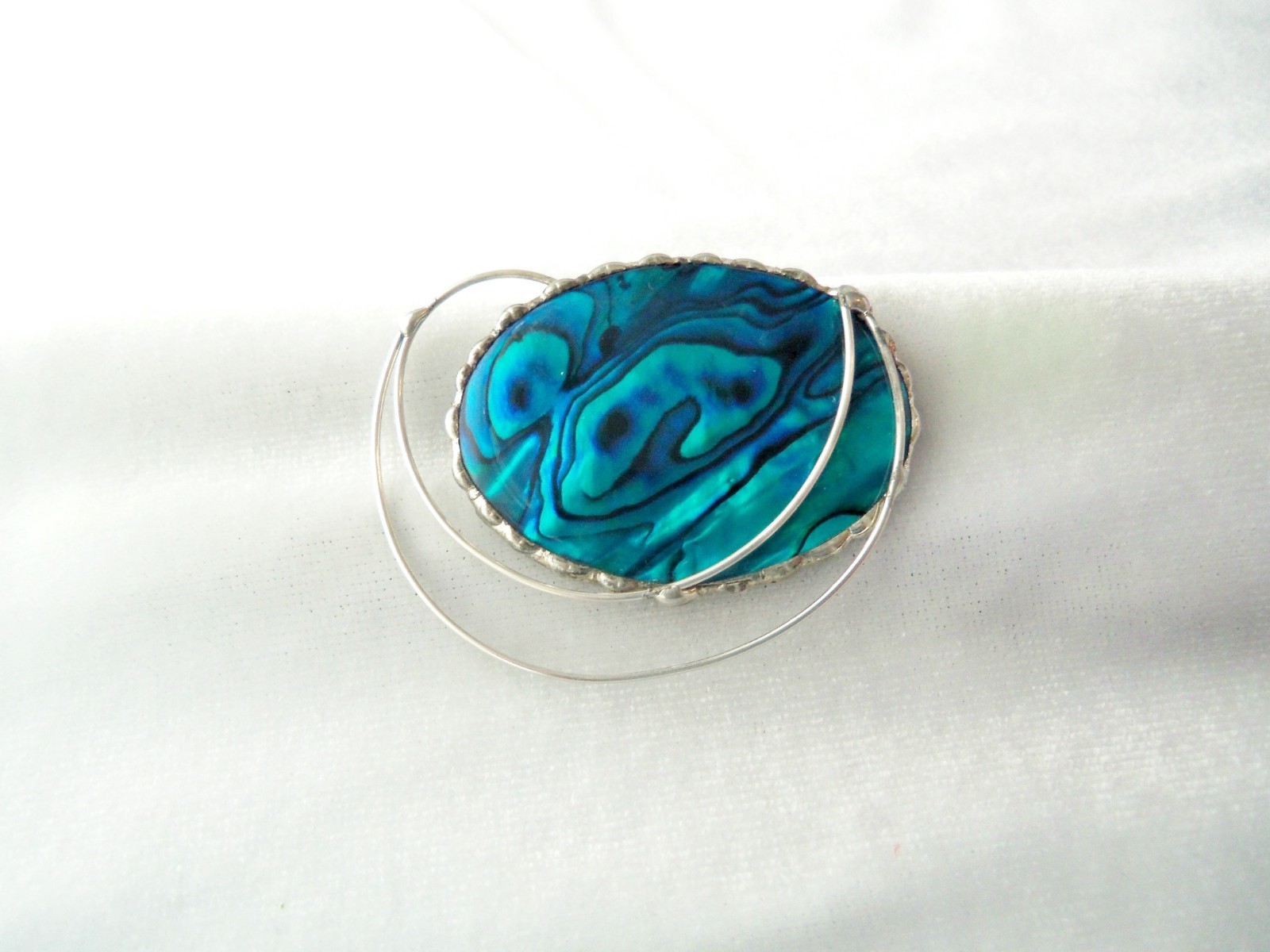 Vintage Artisan Paua Shell Modernist Design Brooch