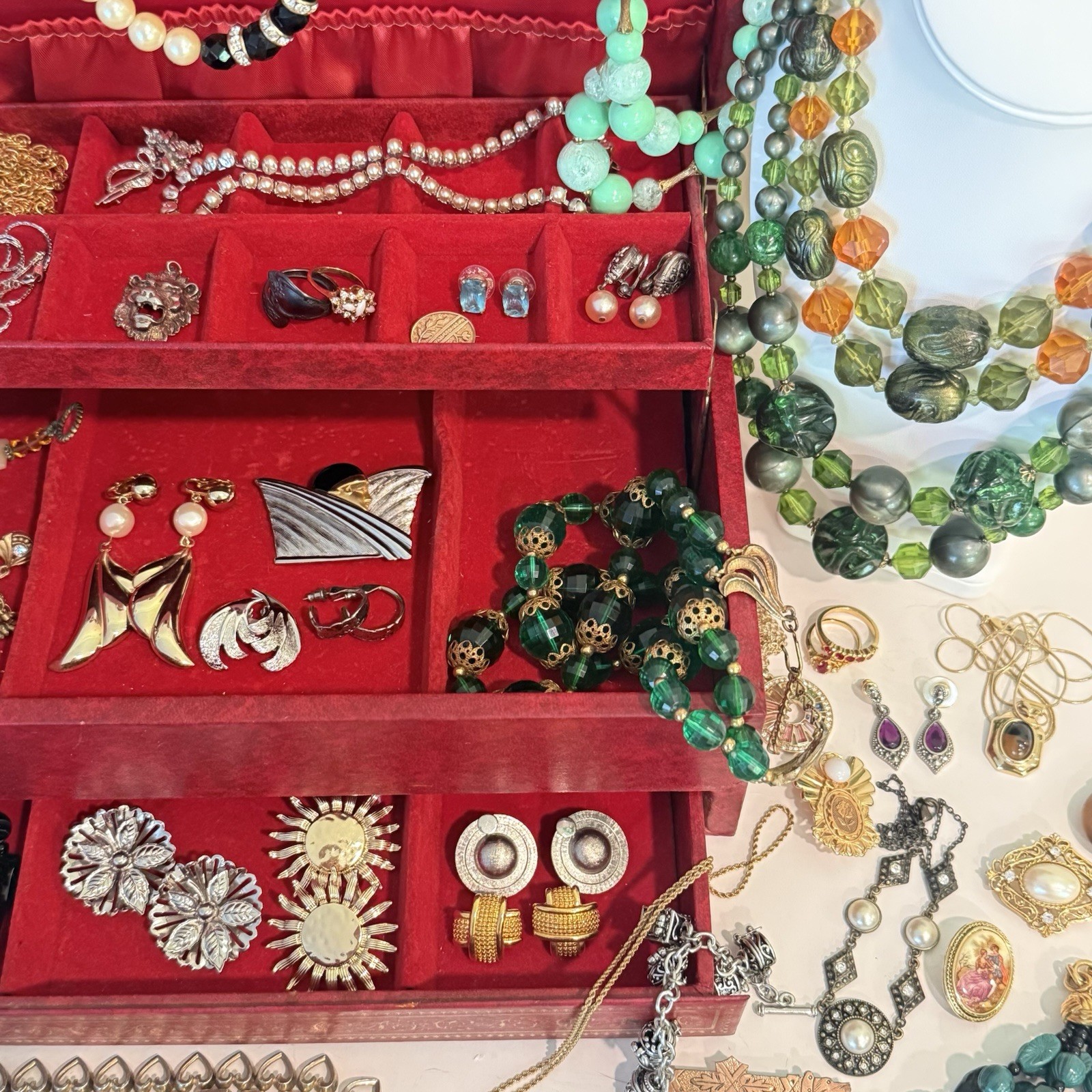 Vintage Estate Jewlery Lot & Box Monet Trifari West Germany Chunky Clip Earrings