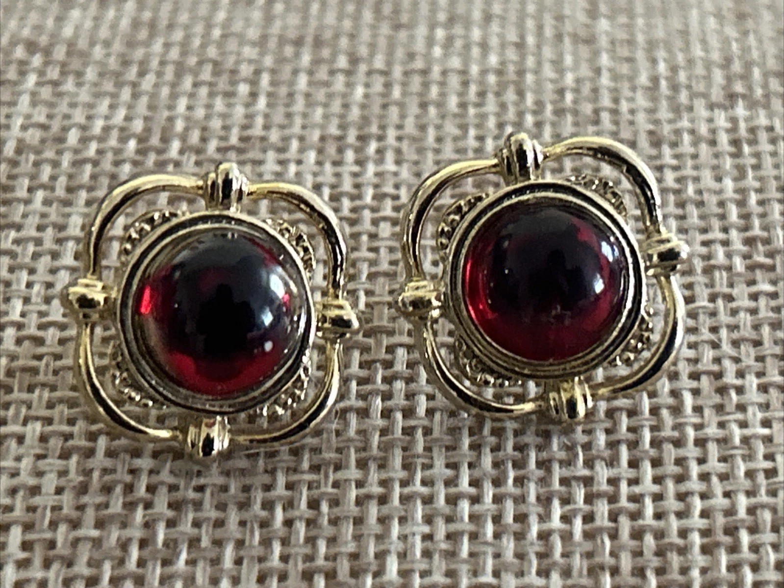 Vintage Gripoix Style Cabochon Earrings Clip On Red Gold Tone Ornate Frame VTG