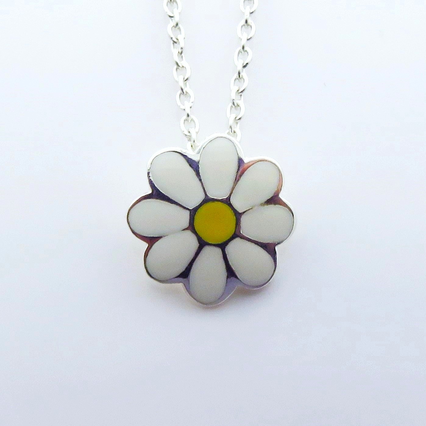 Vintage Kit Heath Sterling Silver Enamel Daisy Flower Pendant Kid’s 14″ Necklace