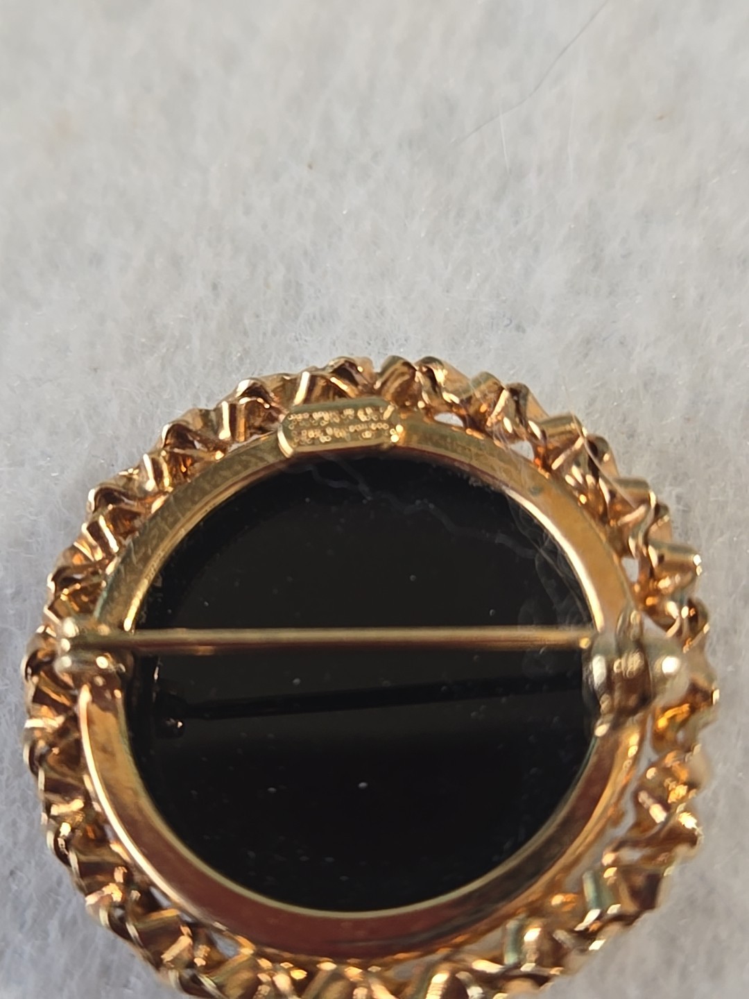 Vintage CATAMORE 1/20 12K GF Round Pin Brooch