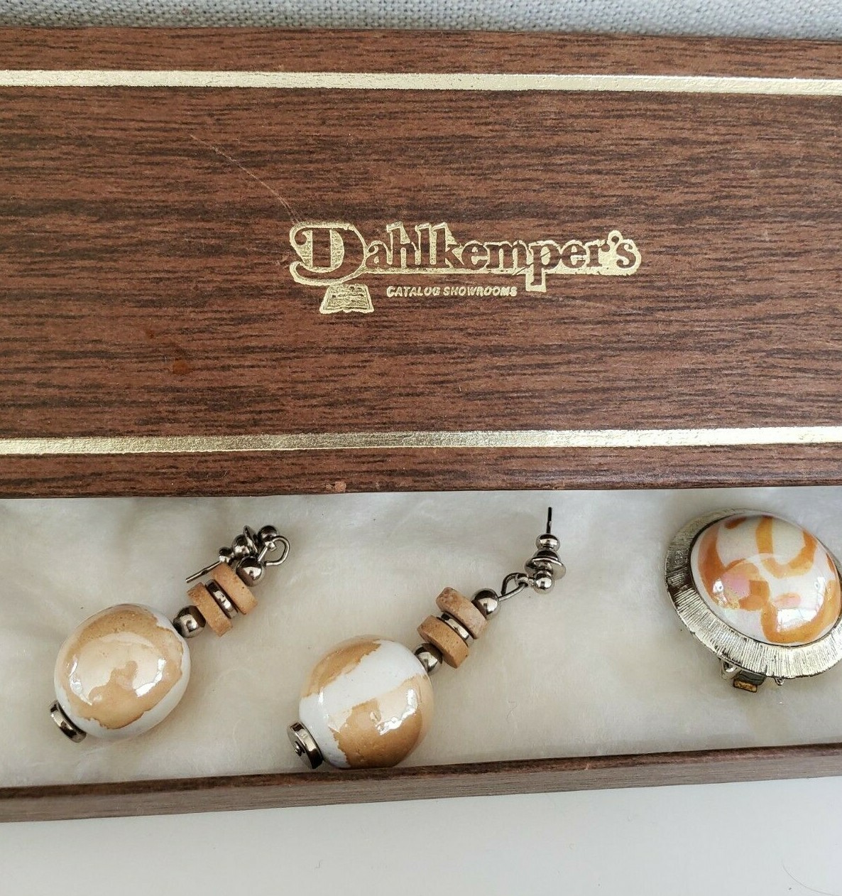 Vintage Peach White Ceramic Necklace Pierced & Clip Earrings Set Dahlkempers Box