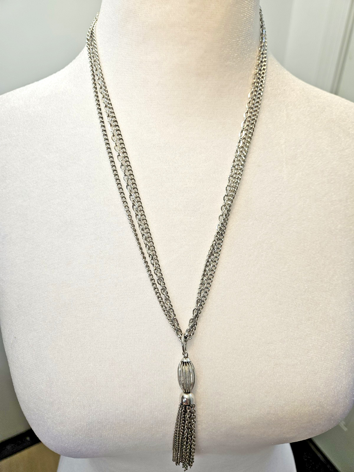 Tassel Pendant Necklace Vintage Silver Tone 22 Inches