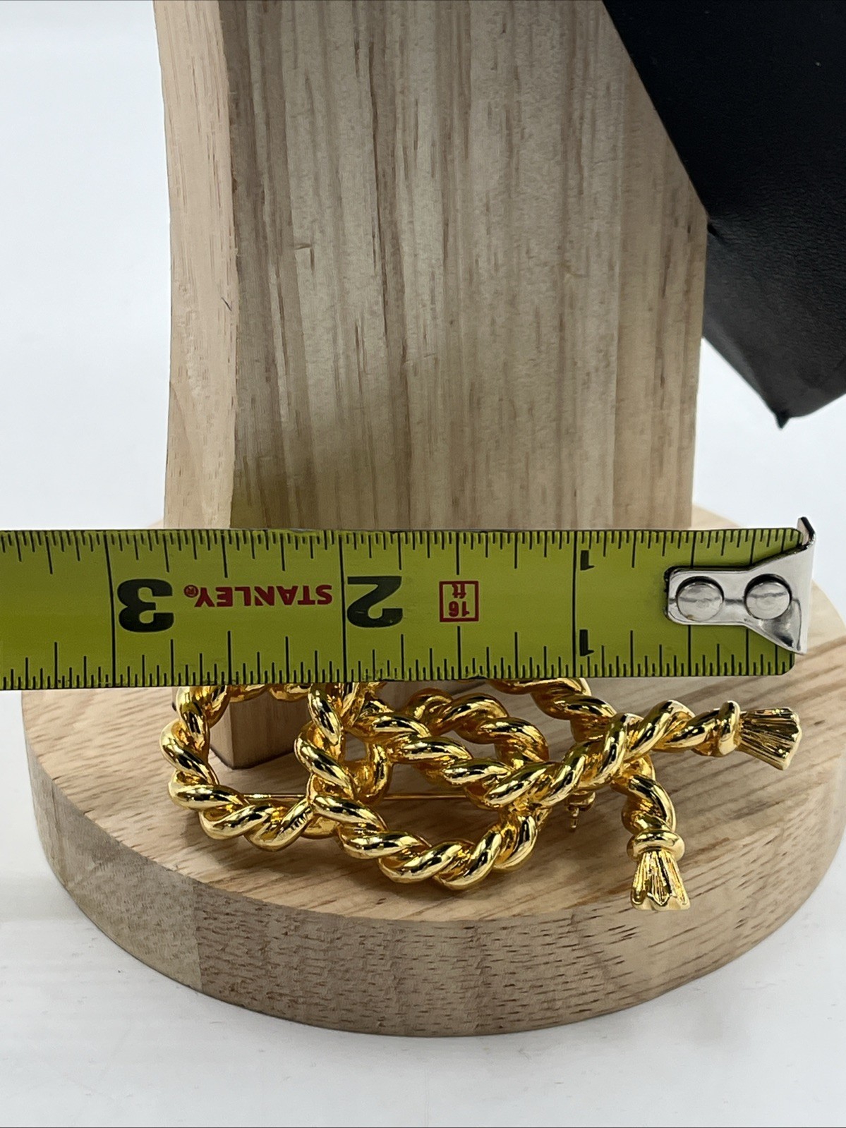 Vintage Chunky Thick Decorative Tassel Pin Brooch Gold Tone Knotted Rope-Look