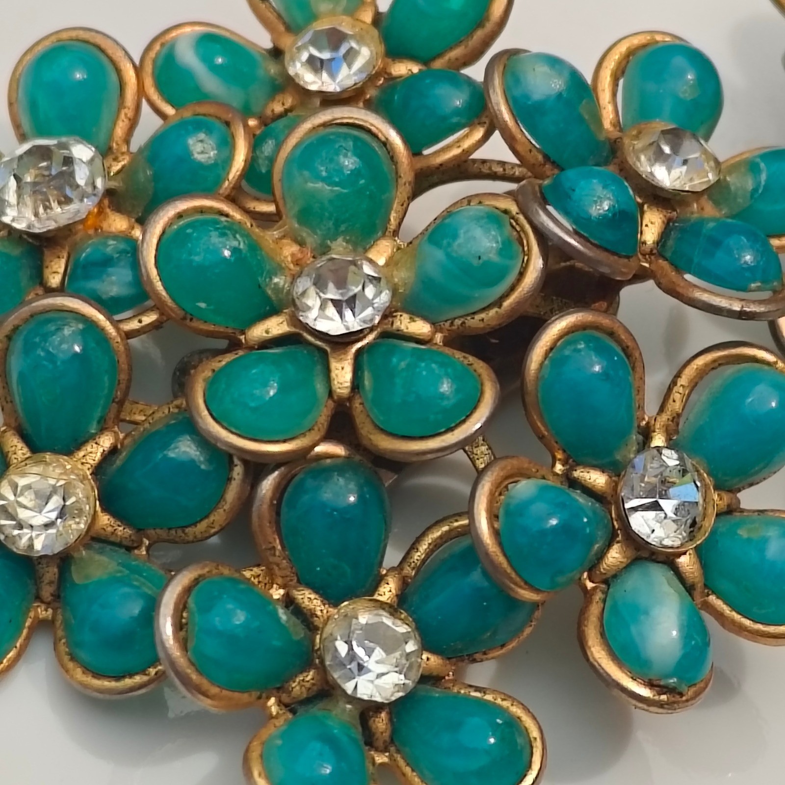 Vintage 1960 Teal Floral Cluster Clip On Earrings Gold Tone Rhinestone Turquoise