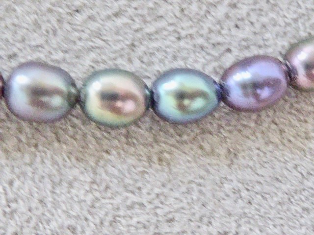 16.5 ” CULTURED gray blue PEARL KNOTTED NECKLACE 14K W GOLD CLASP & EARRINGS