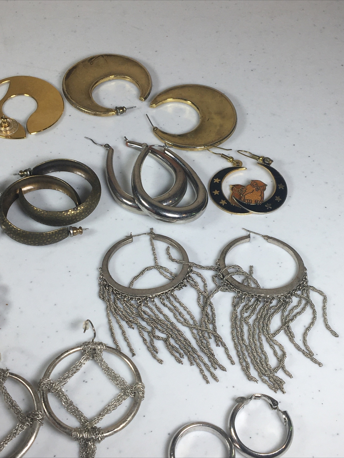 Lot of 11 Pairs Assorted Earrings Hop Metallic Different Styles, Shapes Colors