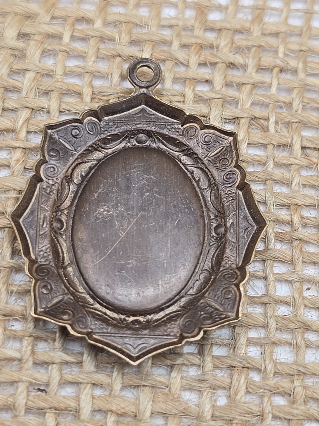 Antique Victorian Pressed Metal Resin Set Flower Pendant 1.5″