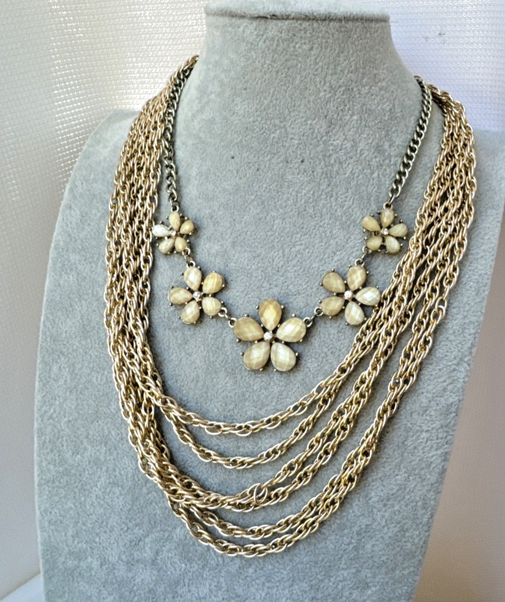 VTG Gold chain layers Yellow Daisy y2k 2000s Bib Necklace Stack Lot Hong Kong LC