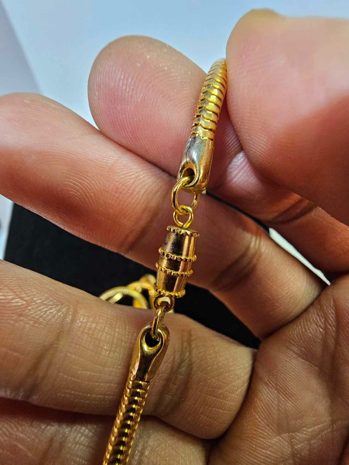 Vtg Goldtone lariat /knot necklace 17.5in”- Ate6