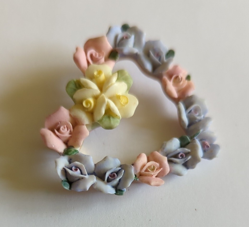 Avon Vintage Hearts and Flowers Pin Lavender Pink Yellow.