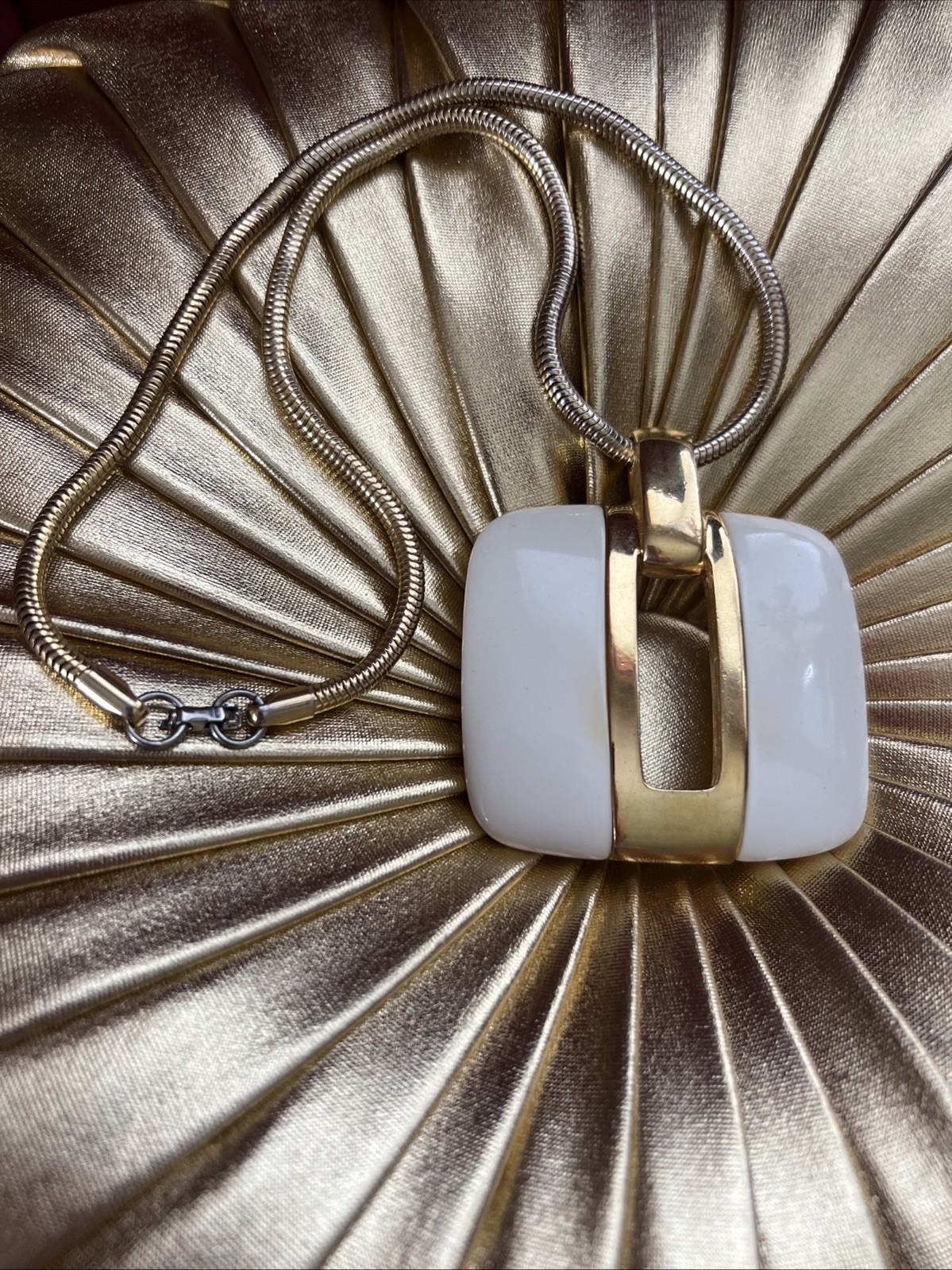 Vintage LANVIN IVORY KEYHOLE PENDANT NECKLACE