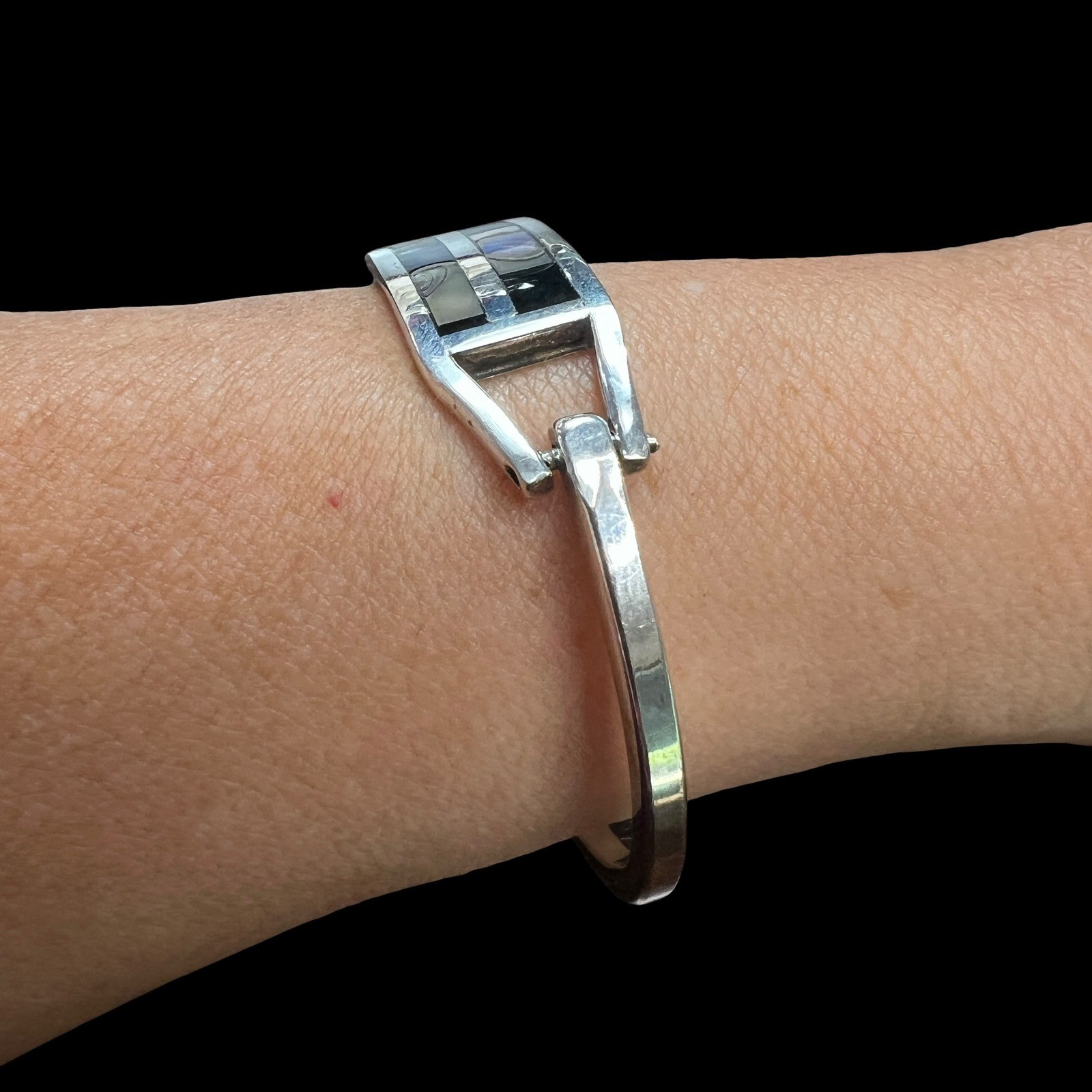 Vintage Alpaca Mexico Abalone Onyx Inlay Bangle Bracelet Silver Tone 7.25 in