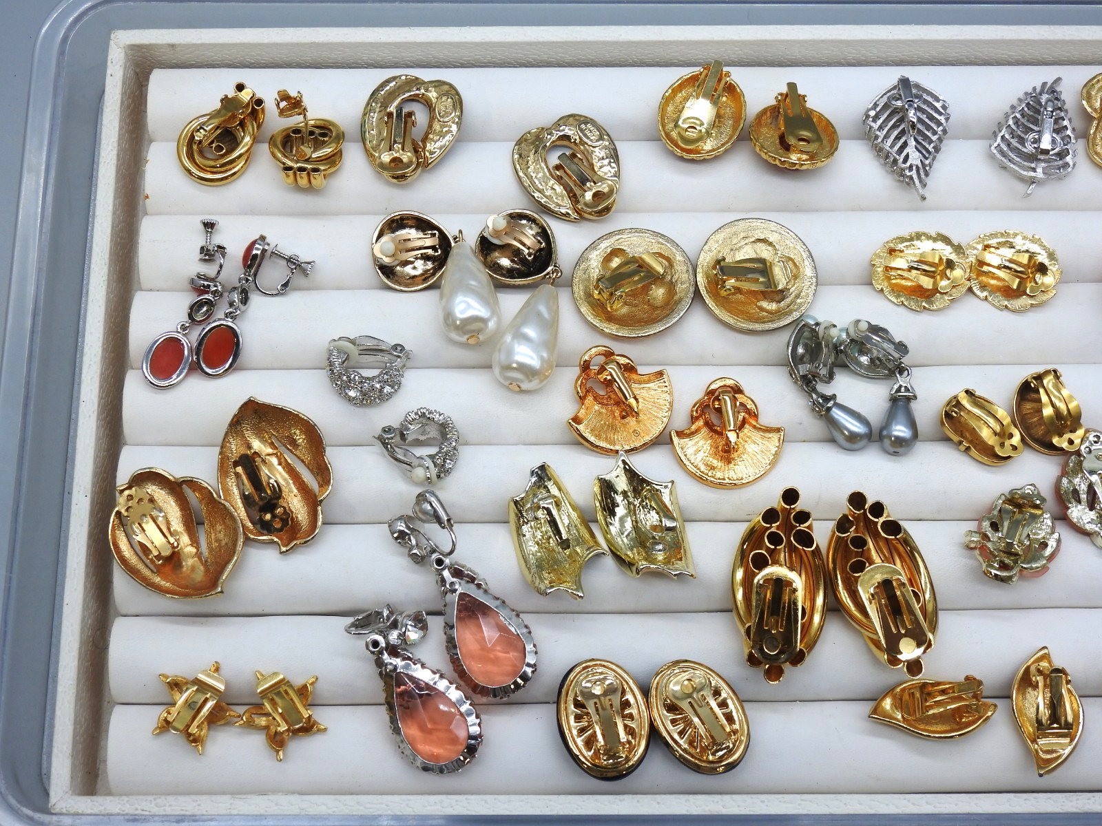 Vintage Now Lot Chunky Statement Clip Earrings 80’s Costume Gold Tone Enamel