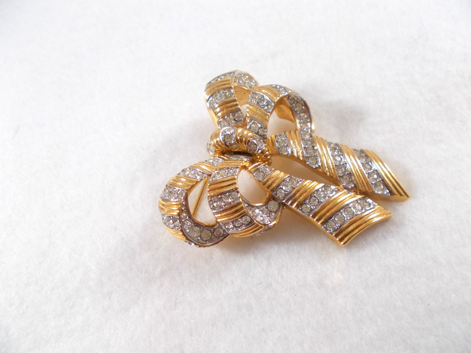 Vintage Gold Tone Ribbon Brooch with Pavé Set Crystal Rhinestones Free Shipping