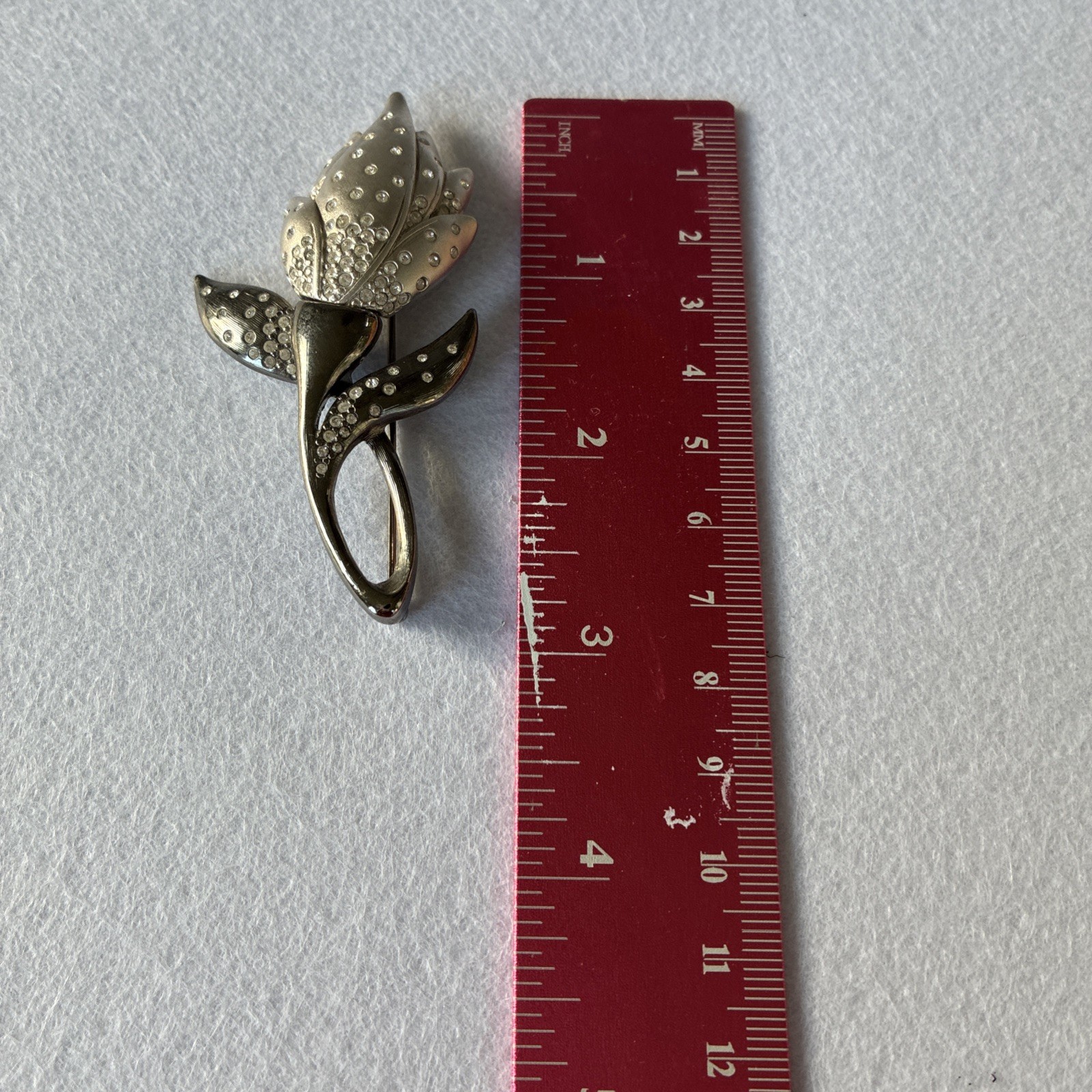 VINTAGE SWAROVSKI STUNNING AUSTRIAN CRYSTAL ROSE BROOCH FLOWER PIN