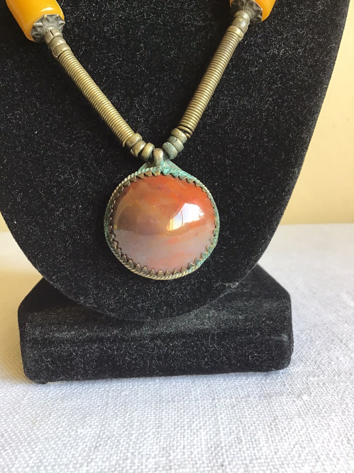 Vintage Brown Agate Handcrafted Metal Beaded Fashion Jewelry Necklace 11″ Long