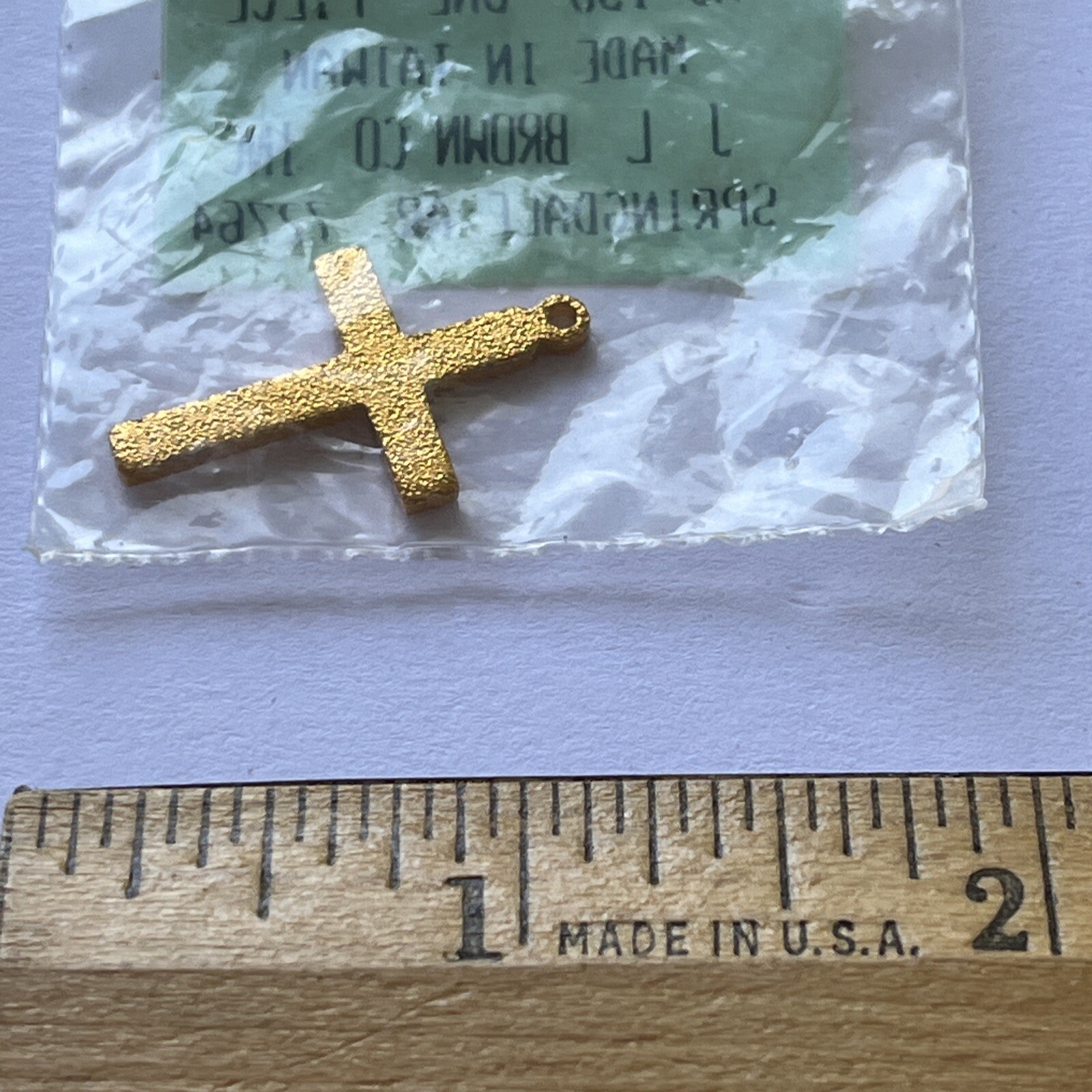 Cross Vintage Goldtone Plated Aluminum Deco Diamond Cut Design Pendant JL Brown