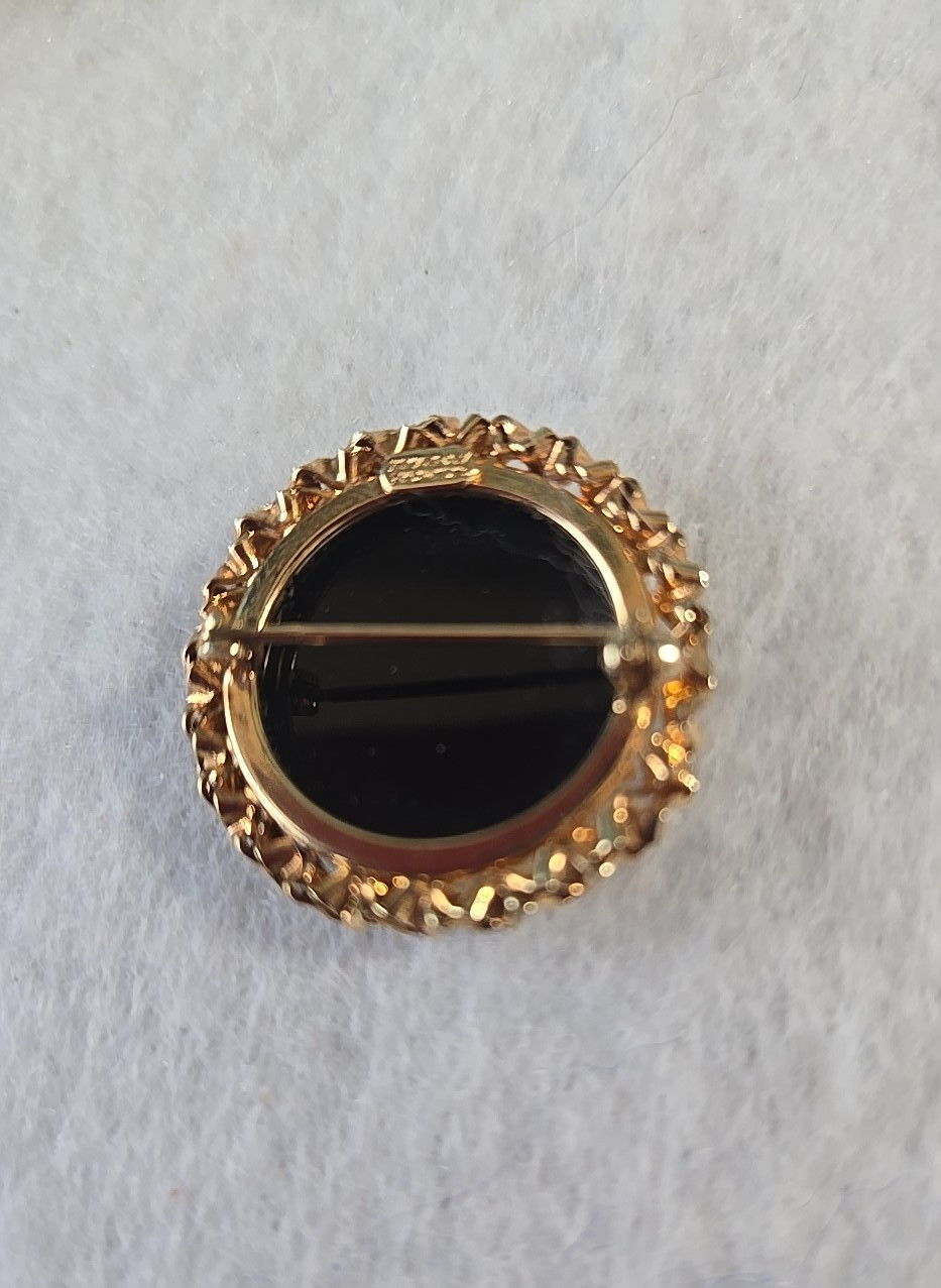Vintage CATAMORE 1/20 12K GF Round Pin Brooch