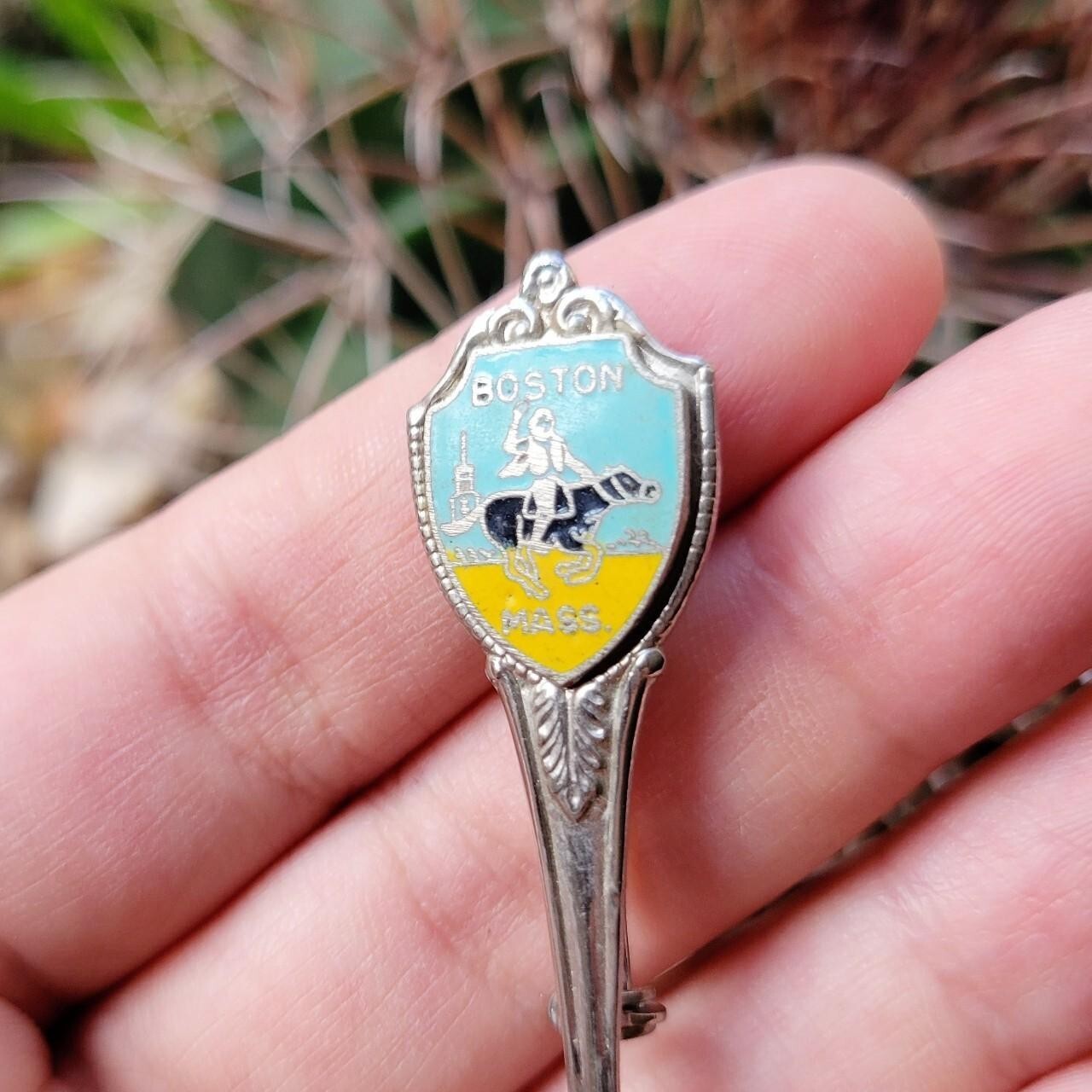 Vintage Dainty Silver Fork Boston Paul Revere Horse Boucher Brooch Pin