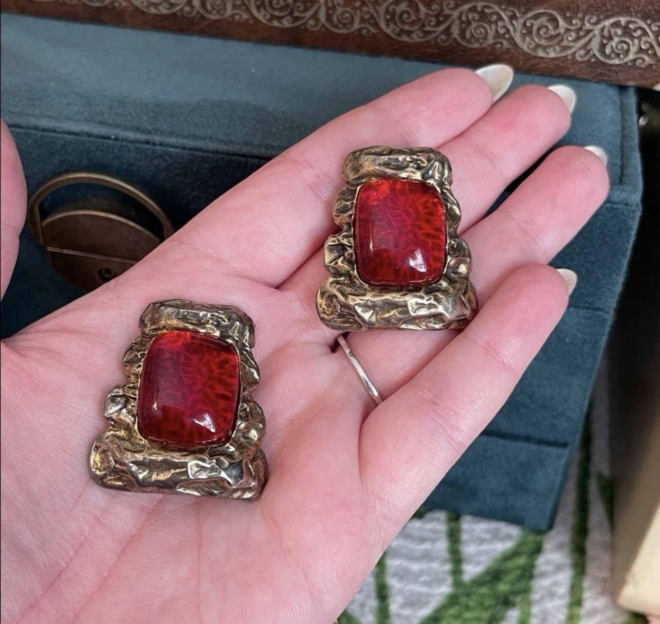 Les Bernard VO Brutalist Collection Red Gripiox Glass Brooch & Clip-On Earrings