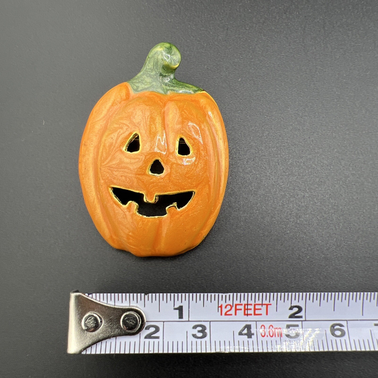 VINTAGE Orange Green Enamel Halloween Brooch Pin *A53