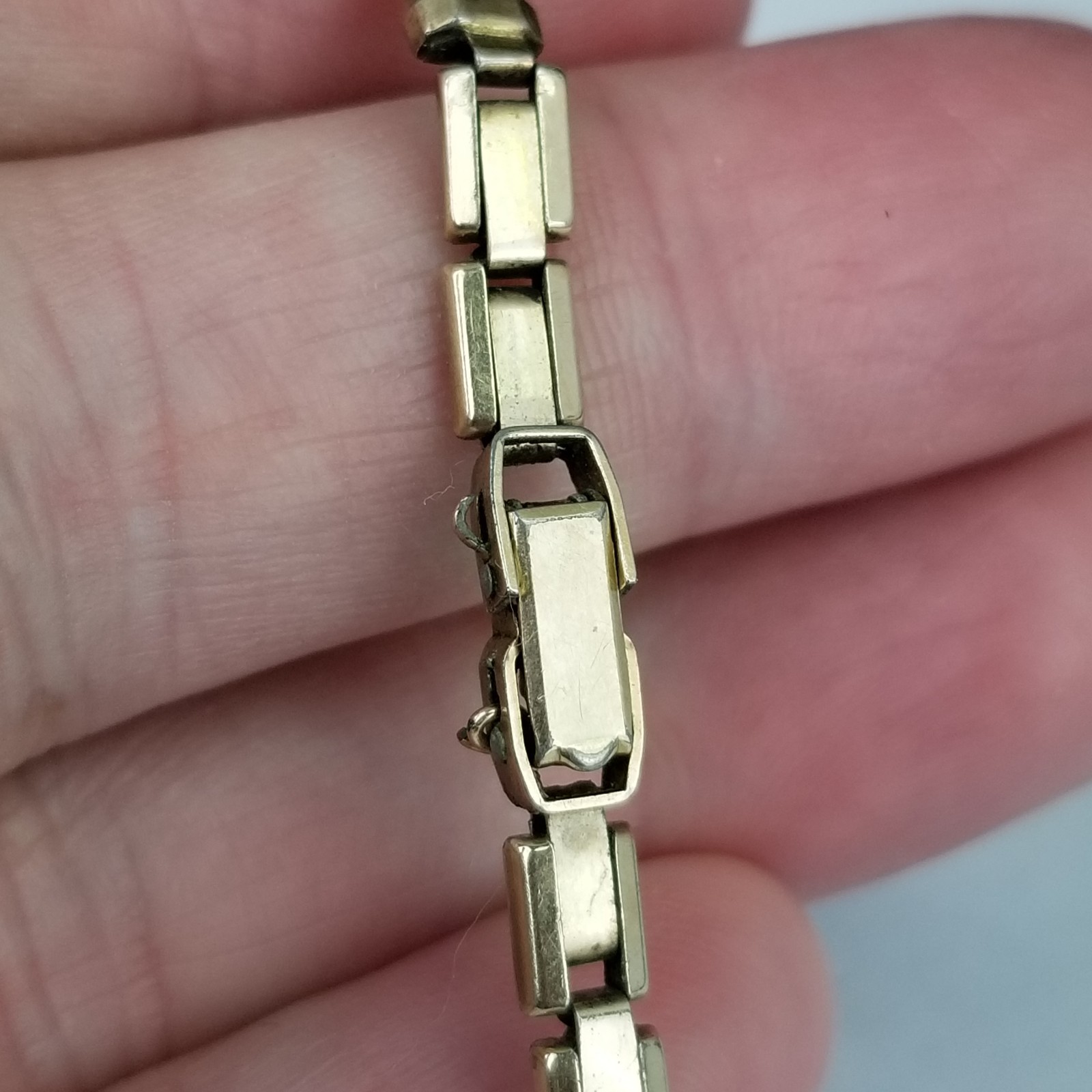 Vintage Gruen watch Ladies Wrist 1960’s Guildite veri-thin hand wind 16mm