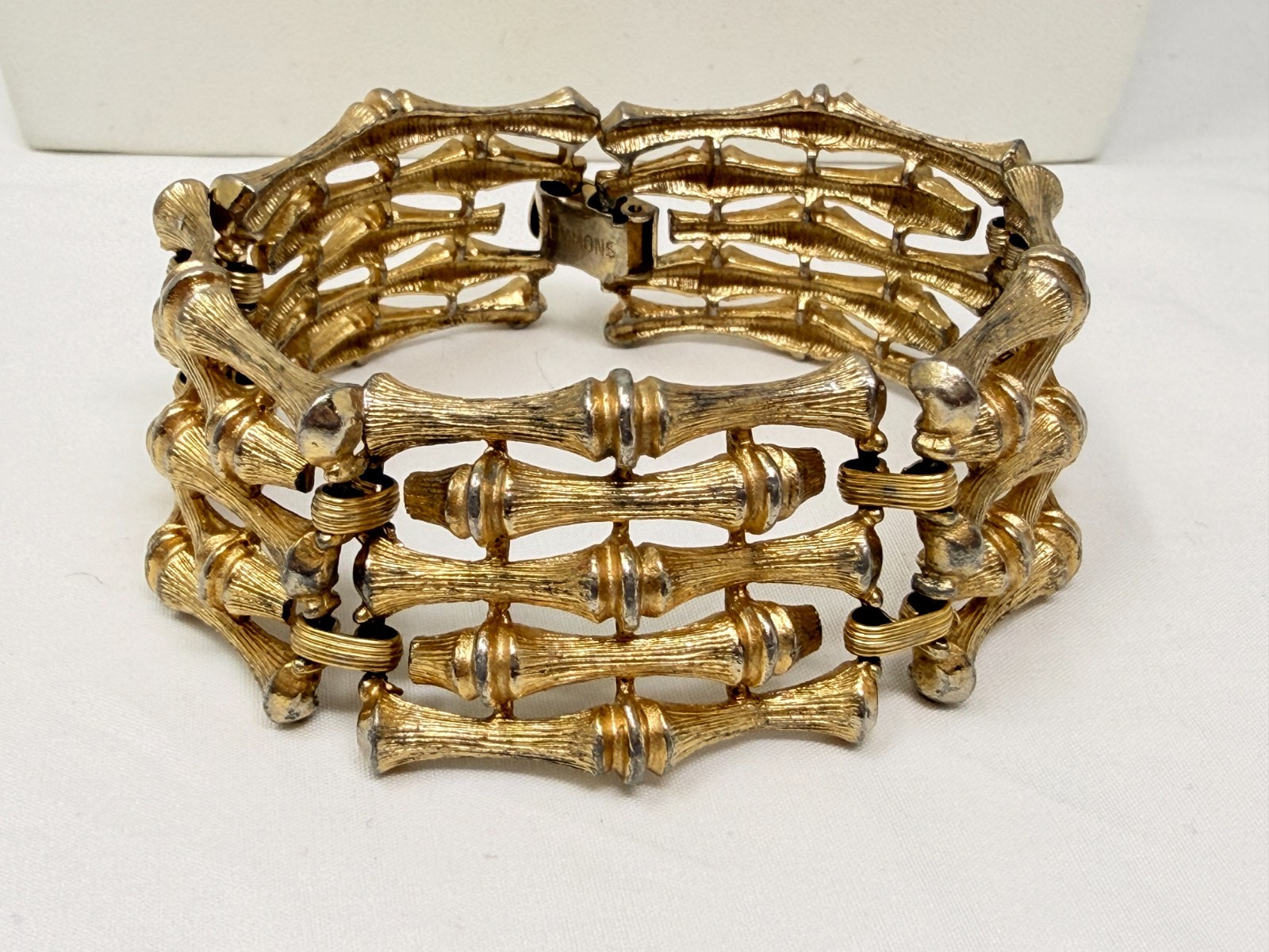 Vintage Emmons Gold Tone 1″ Wide Bamboo Panel Link 7″ Bracelet