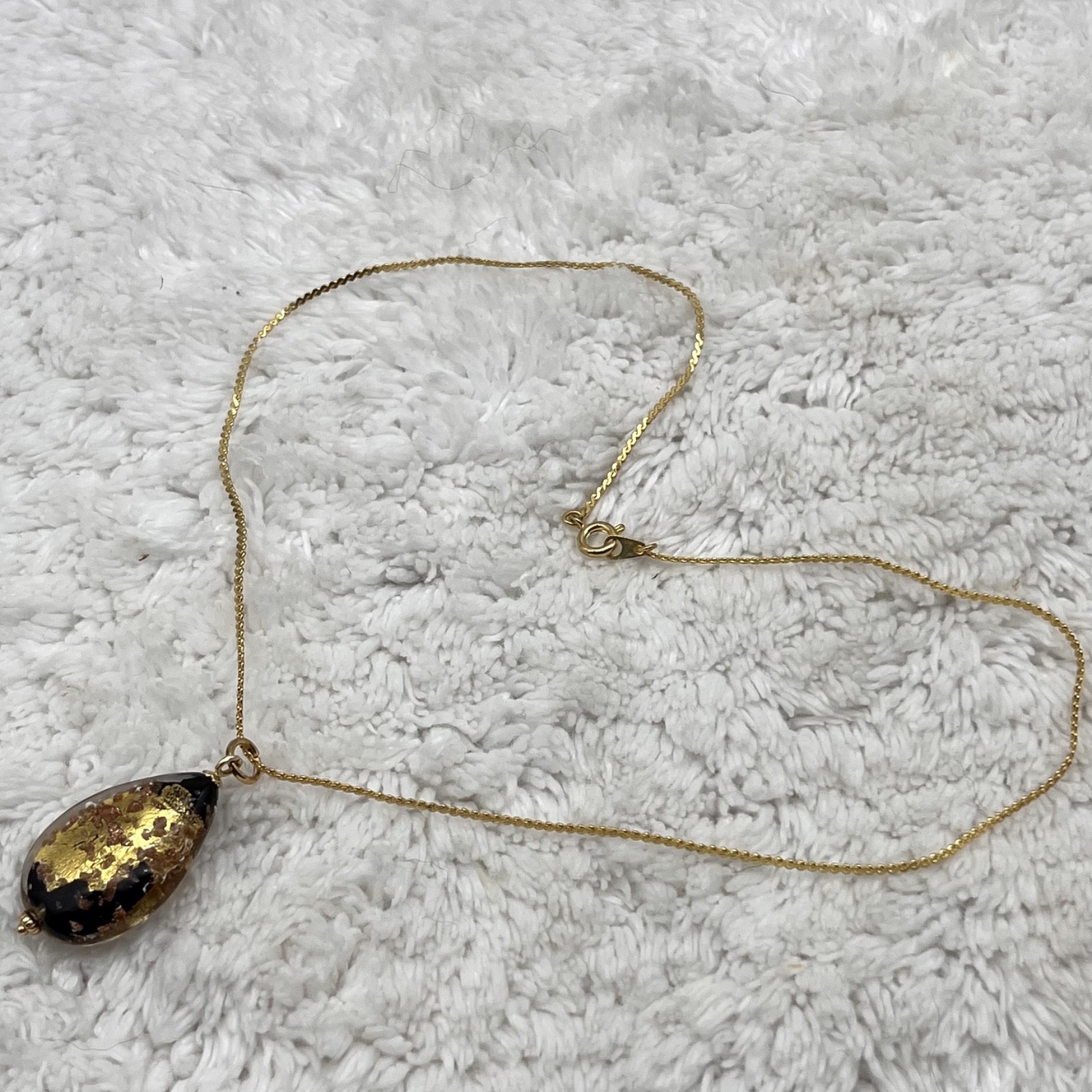 Vintage Gold Foil Pendant Necklace Glass Teardrop 16″