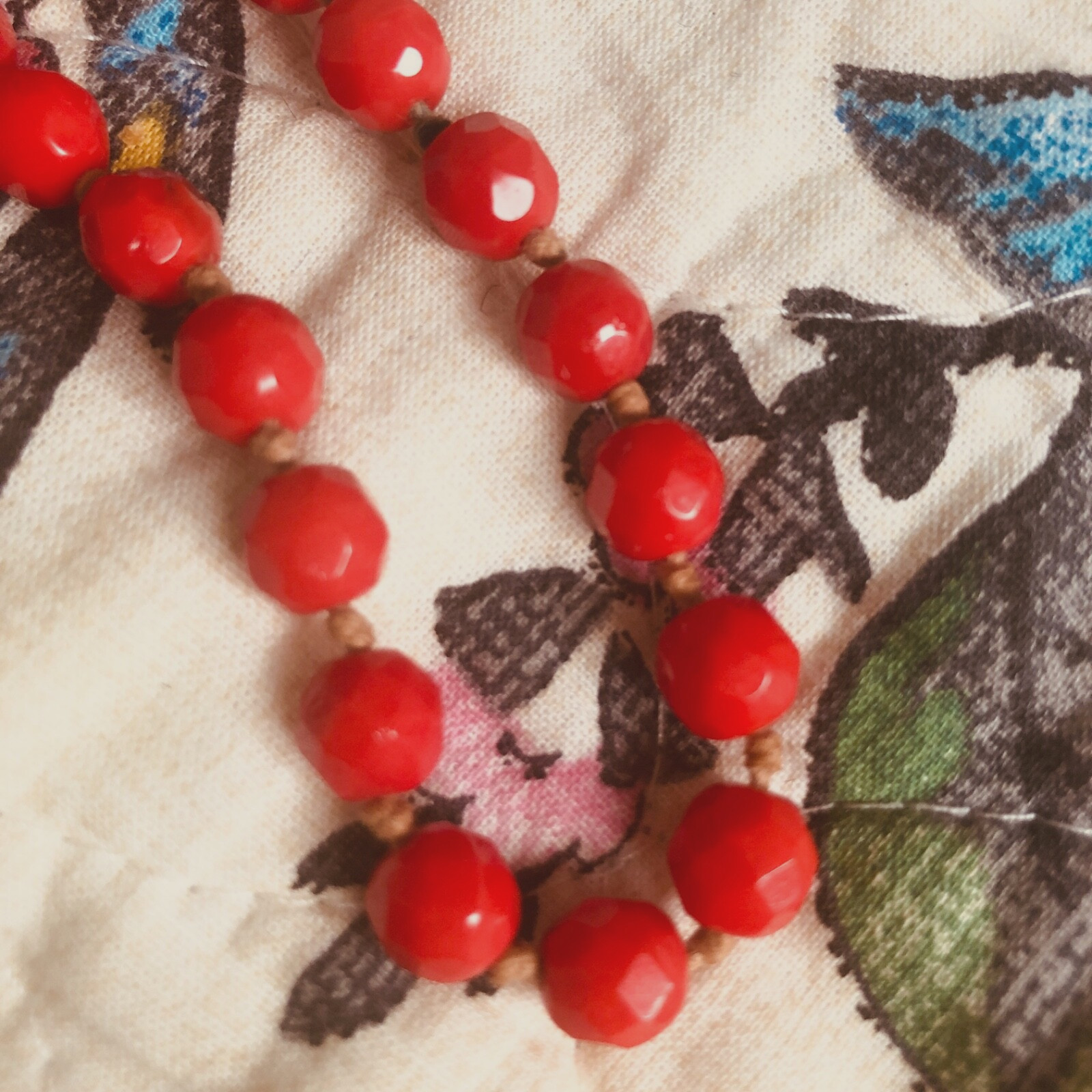 Vtg Red Glass Faceted Beaded Necklace Hand Knotted Extra Long 32 inches no clasp