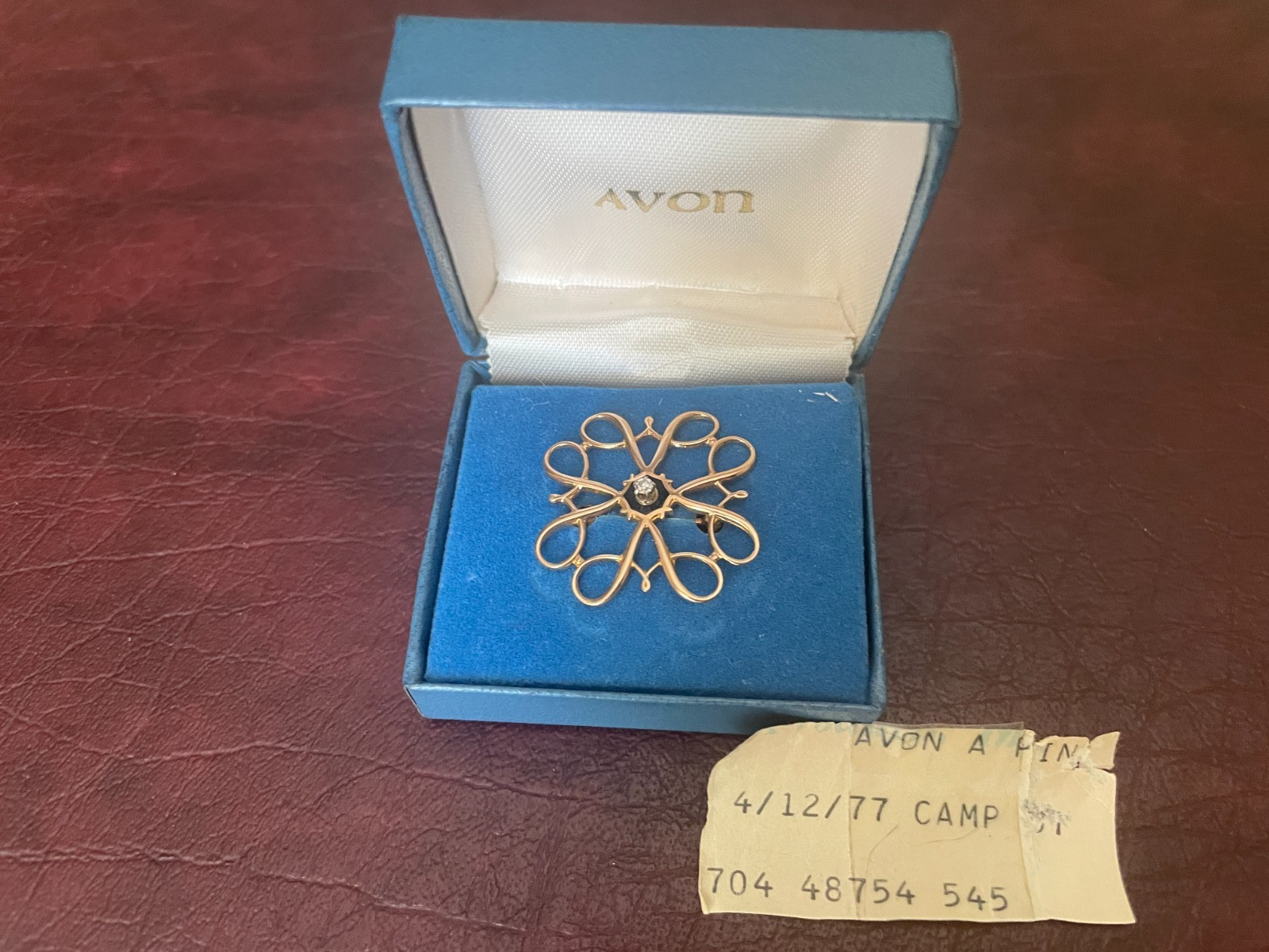 Vintage AVON 10K Yellow Gold Diamond & Onyx Award Pin/ Brooch w/ Box & Booklet