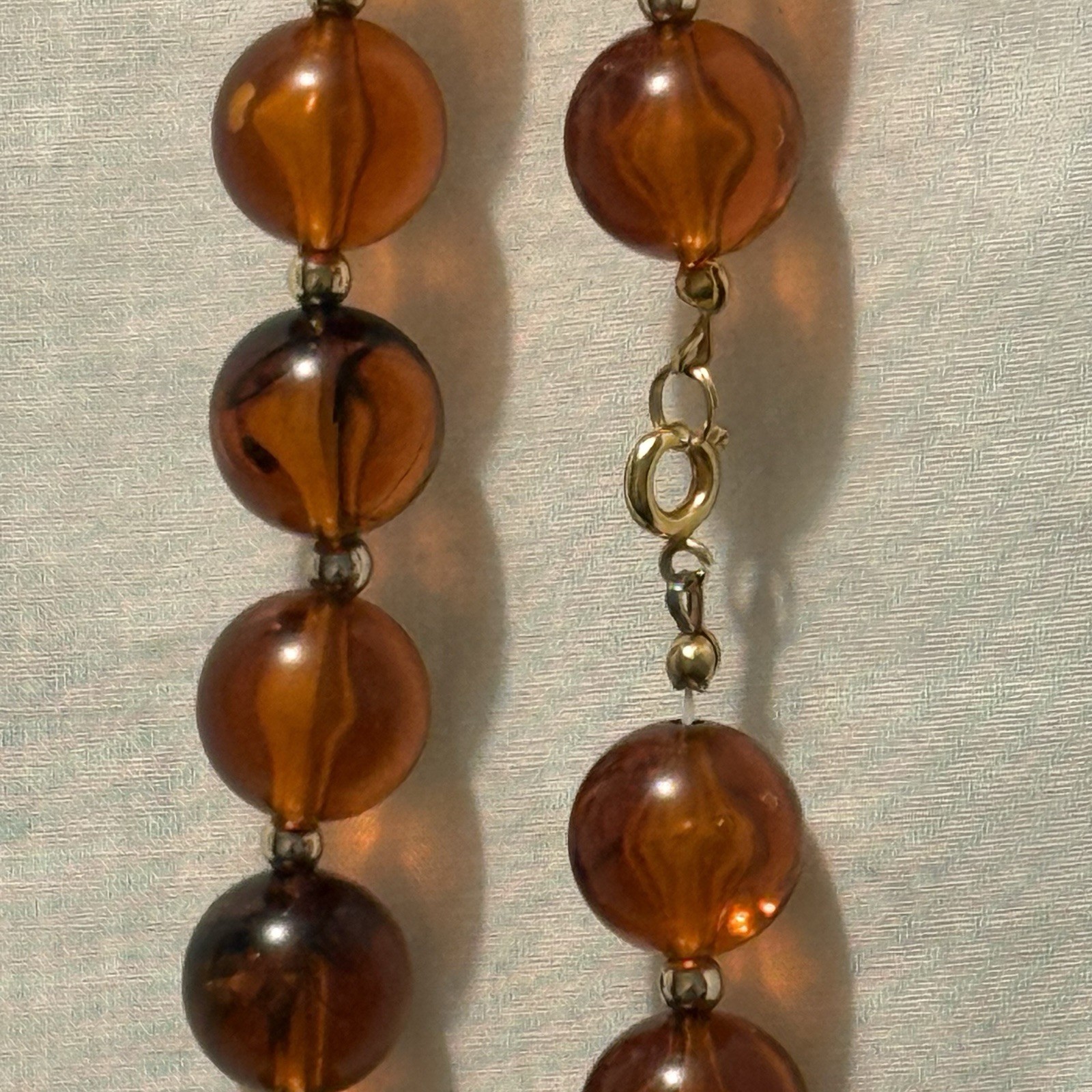 Vintage Amber Lucite Bead Necklace – 45 cm, Gold Spacers, 37 g