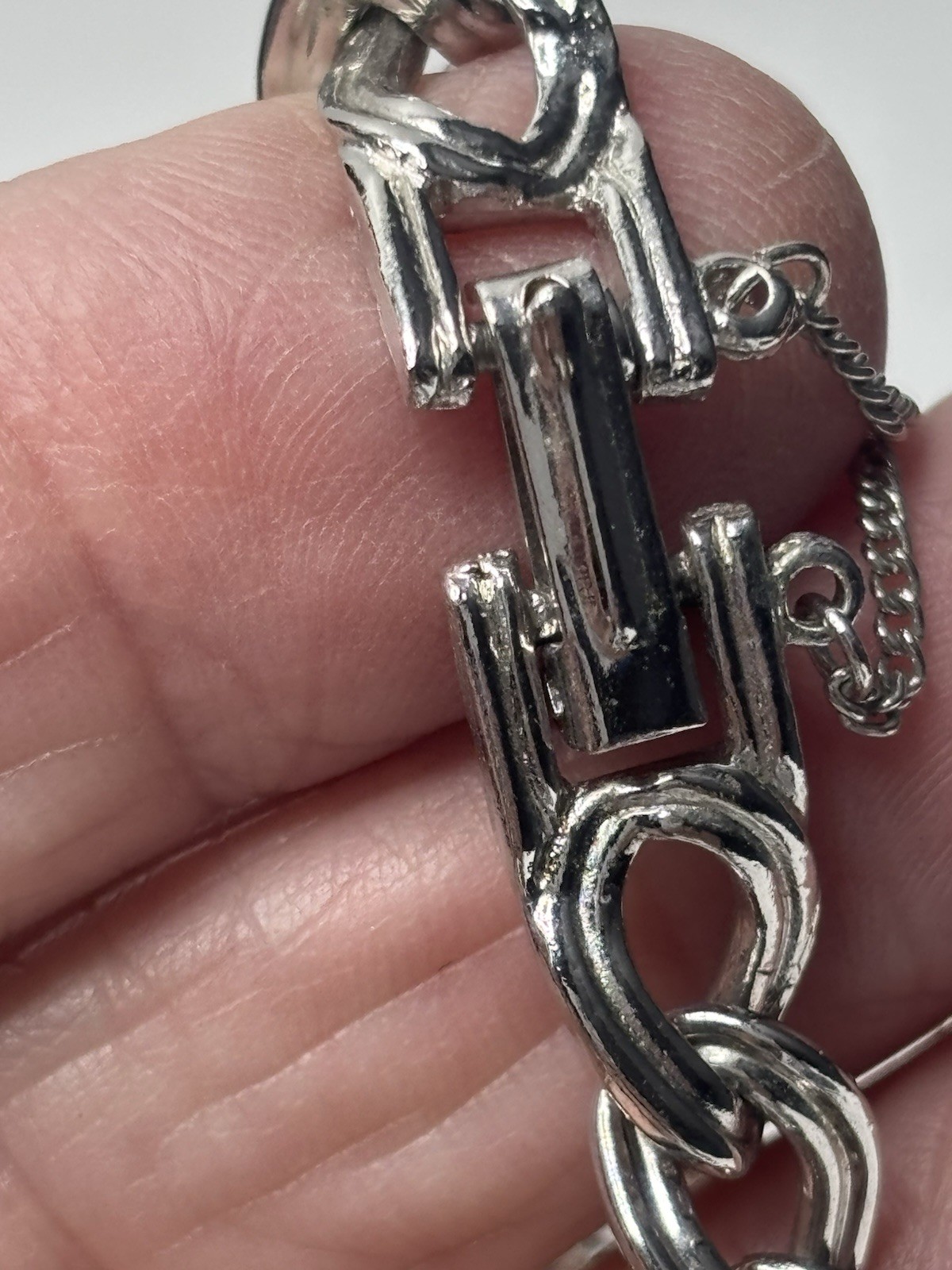 Vintage Chain Bracelet Silver Tone Safety Clasp 8” Fashion Jewelry Link