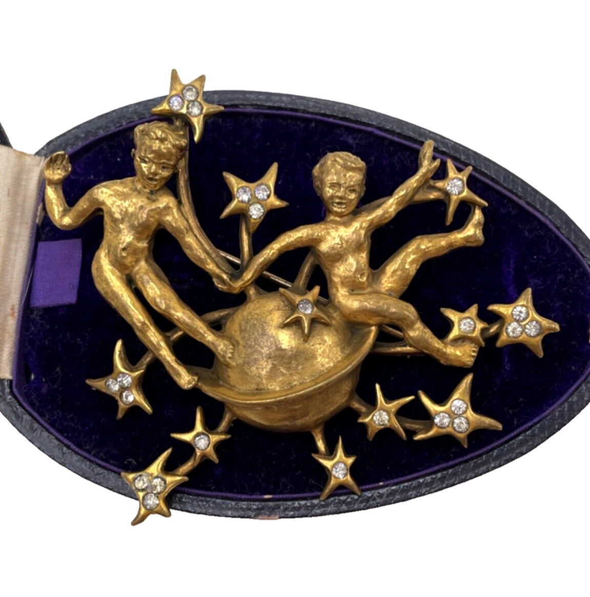 VALE STEVENS SIGNED ZODIAC SIGNS TWINS GEMINI MAY-JUN 21 GORG GOLD TN LRG BROOCH