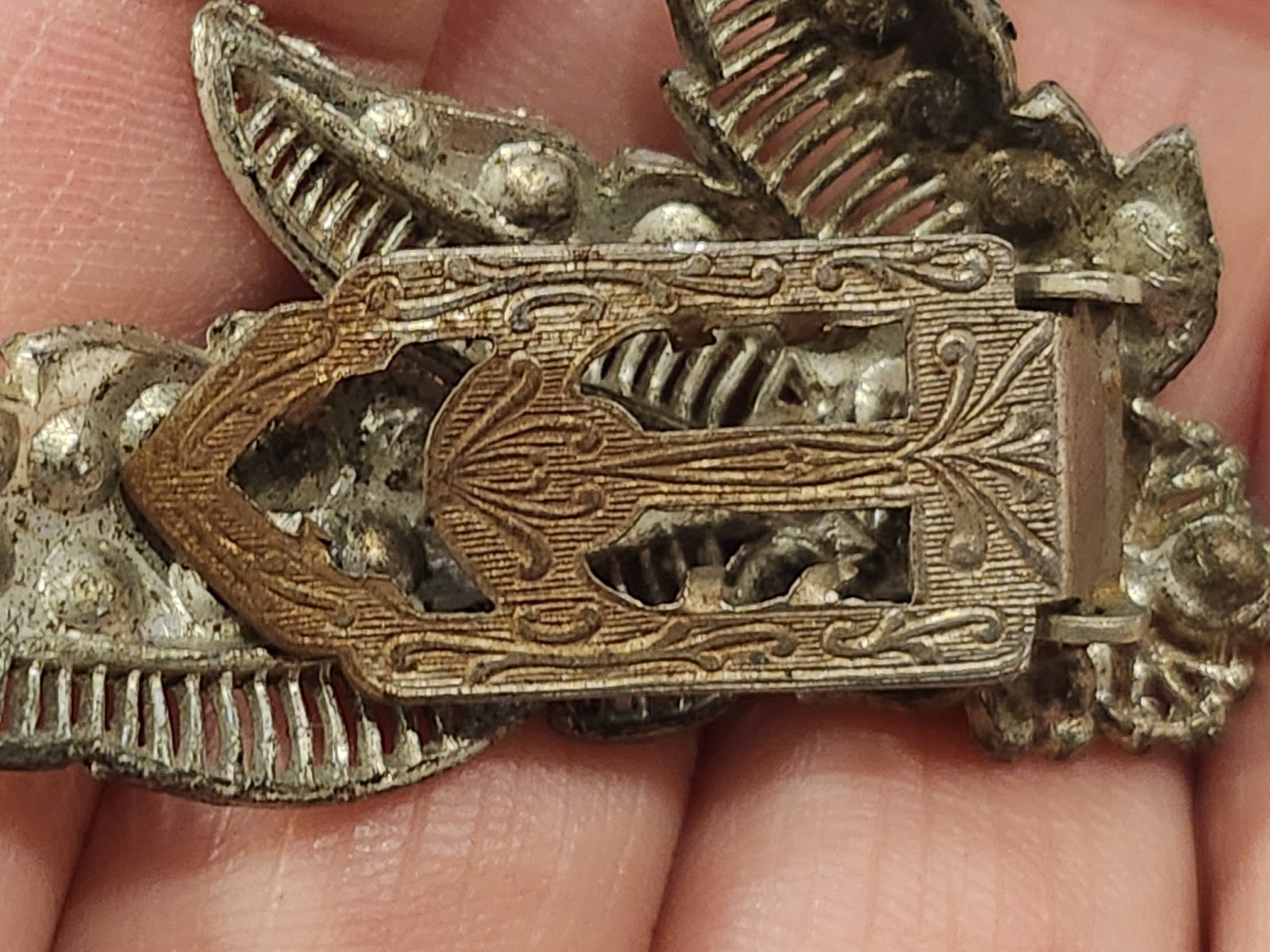 Vintage Art Deco Dress Clip – Silver Tone w/ Rhinestones & Filigree 2″ x 1.5″