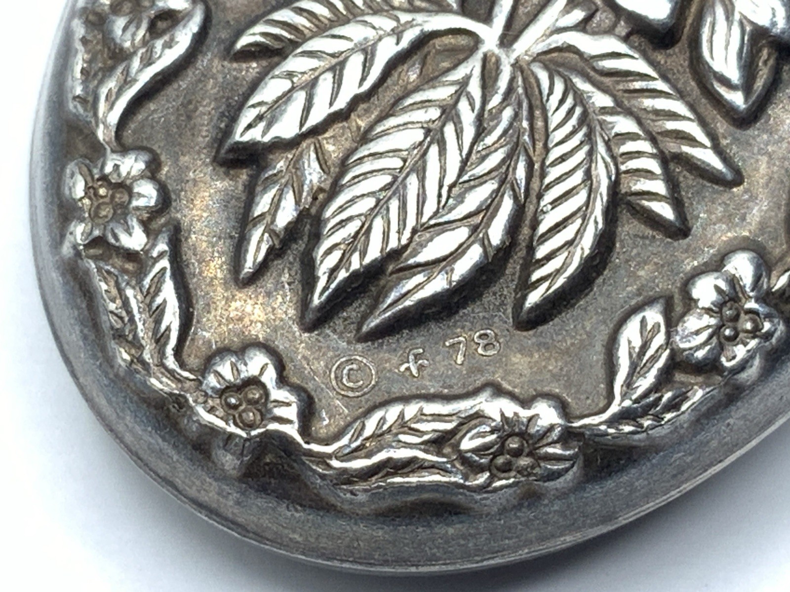 Vintage Sterling Silver 1978 Franklin Mint Flower Puffed Pendant 16” Necklace