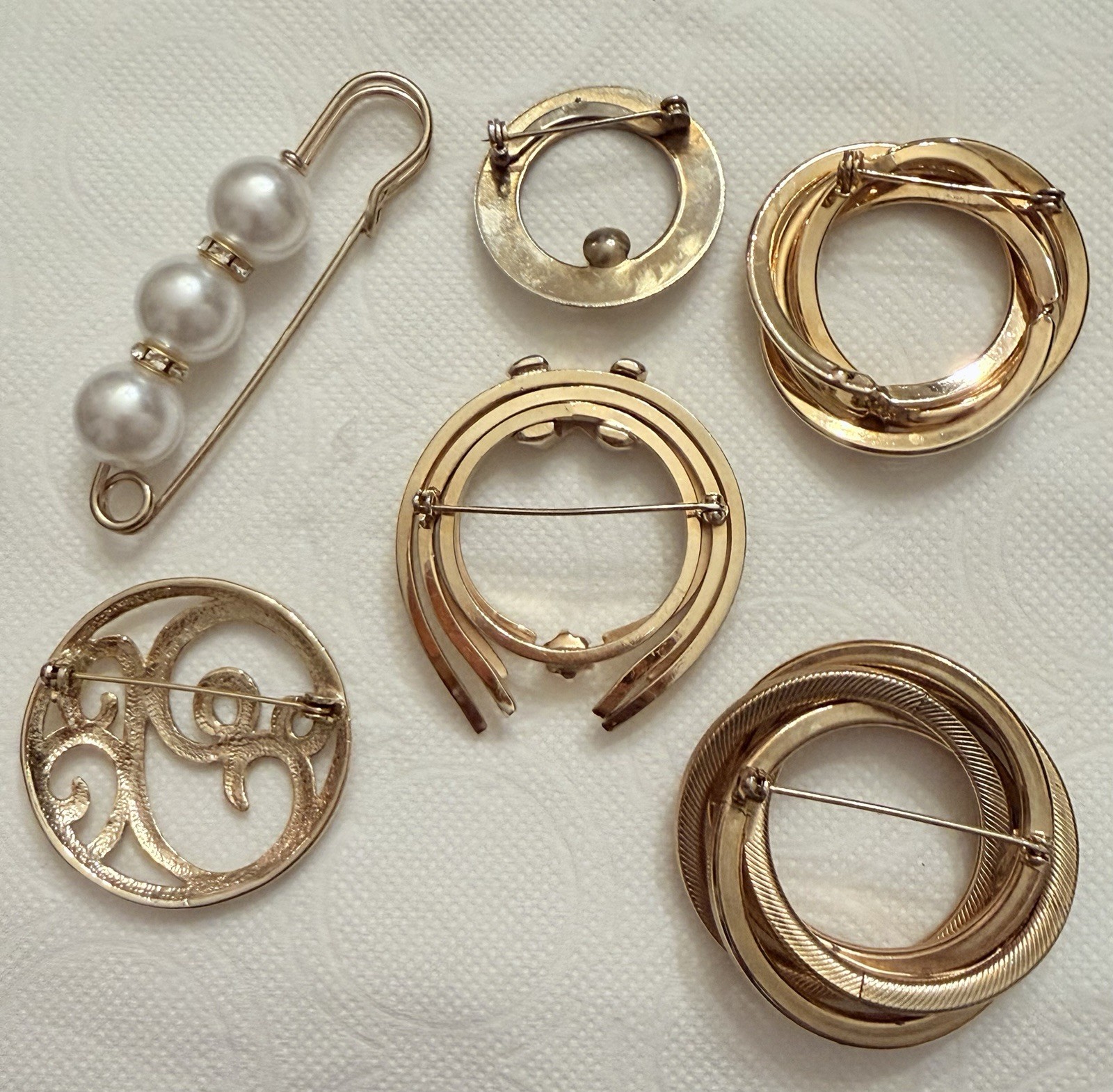 Vintage Lot 6 Gold Tone Faux Pearl Brooches Circle Safety Pin Modernist MCM