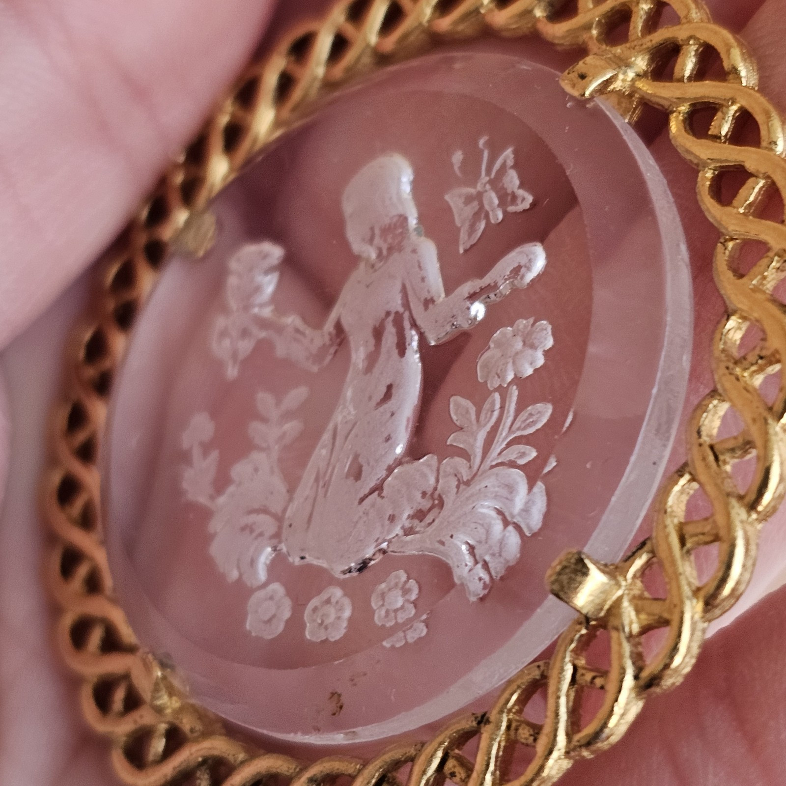 Vtg CROWN TRIFARI Carved Glass Intaglio Cameo Pendant Only Girl Flowers READ