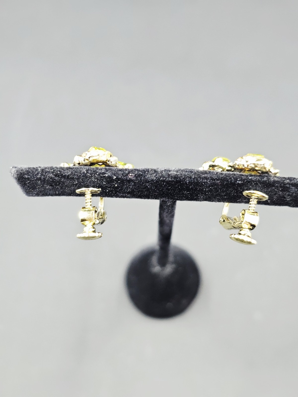 Vintage Goldtone Green Glass Climber Adjustable Clip-On Earrings, 1″