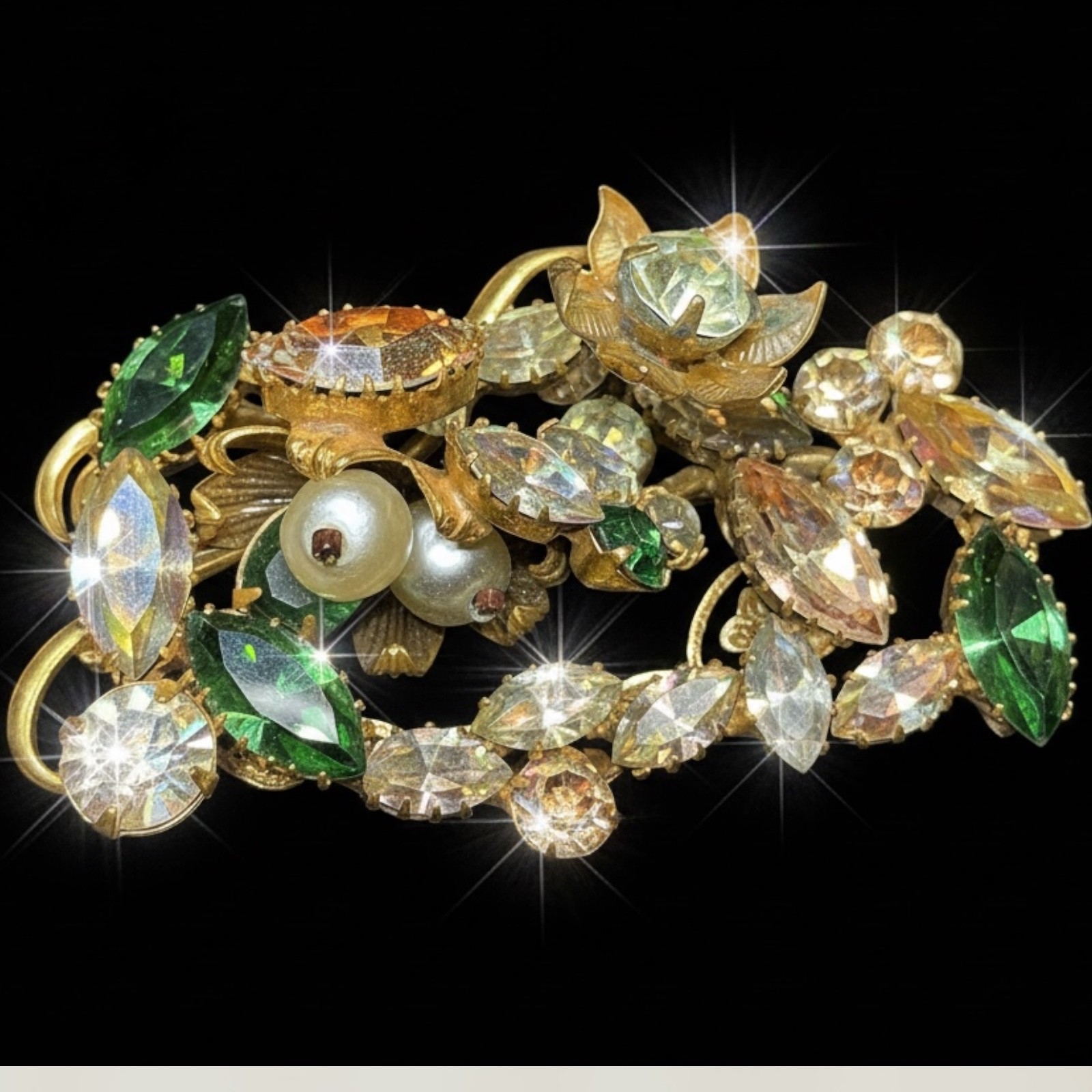 COLLECTIBLE “ORIGINAL BY ROBERT” BROOCH SIGNED Mid-Century FREE Shpg Charity