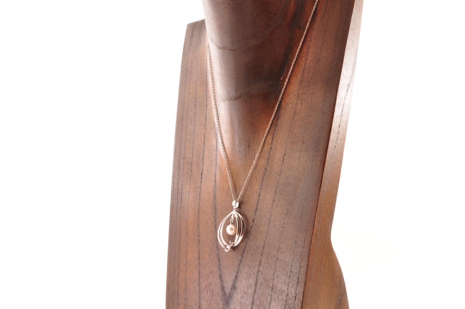 Near mint Japan brand “MIKIMOTO” Akoya pearl pendant 925 silver (total 18.0ct).