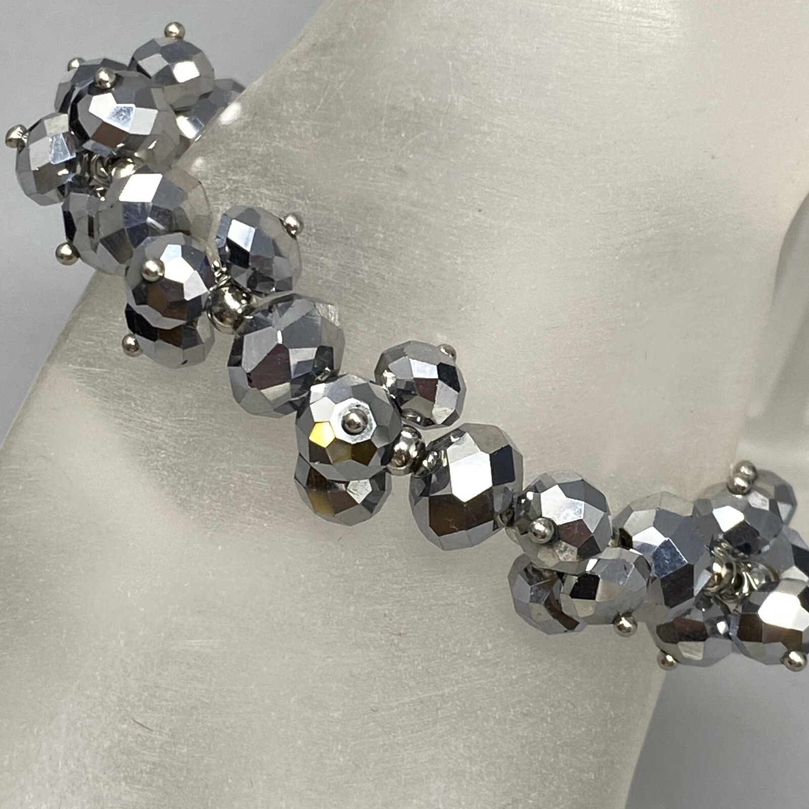 Stretch Bead Bracelet Silver Faceted Glass Cluster Fire Polished Iridescent 7″