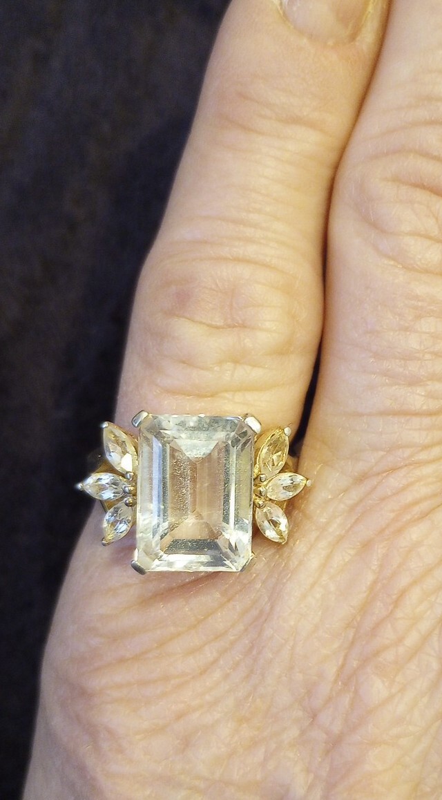 Beautiful VTG Sterling Silver 925 White Topaz Ring Center Stone 10mmx15mm Sz 7