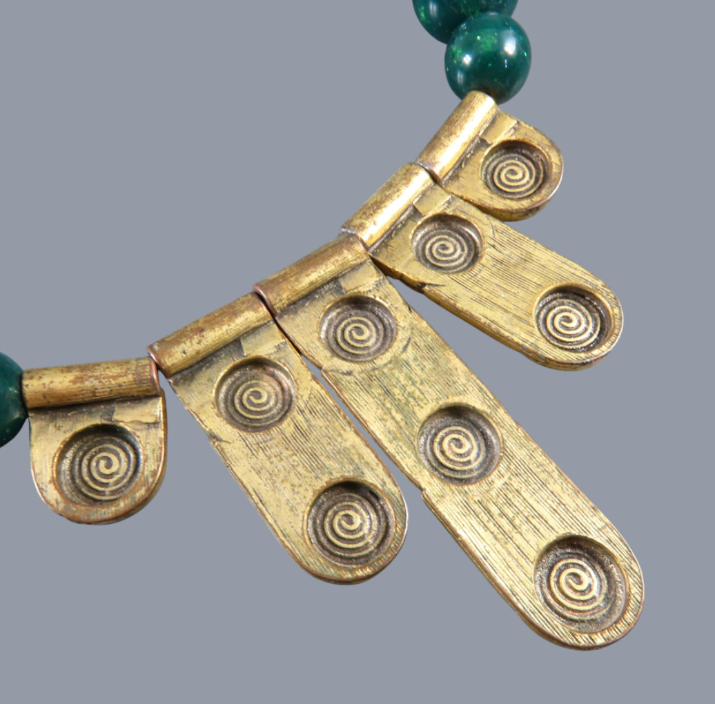 VTG Beaded Necklace EGYPTIAN REVIVAL Dark Green GOLD TONE BIB FRINGE PENDANT