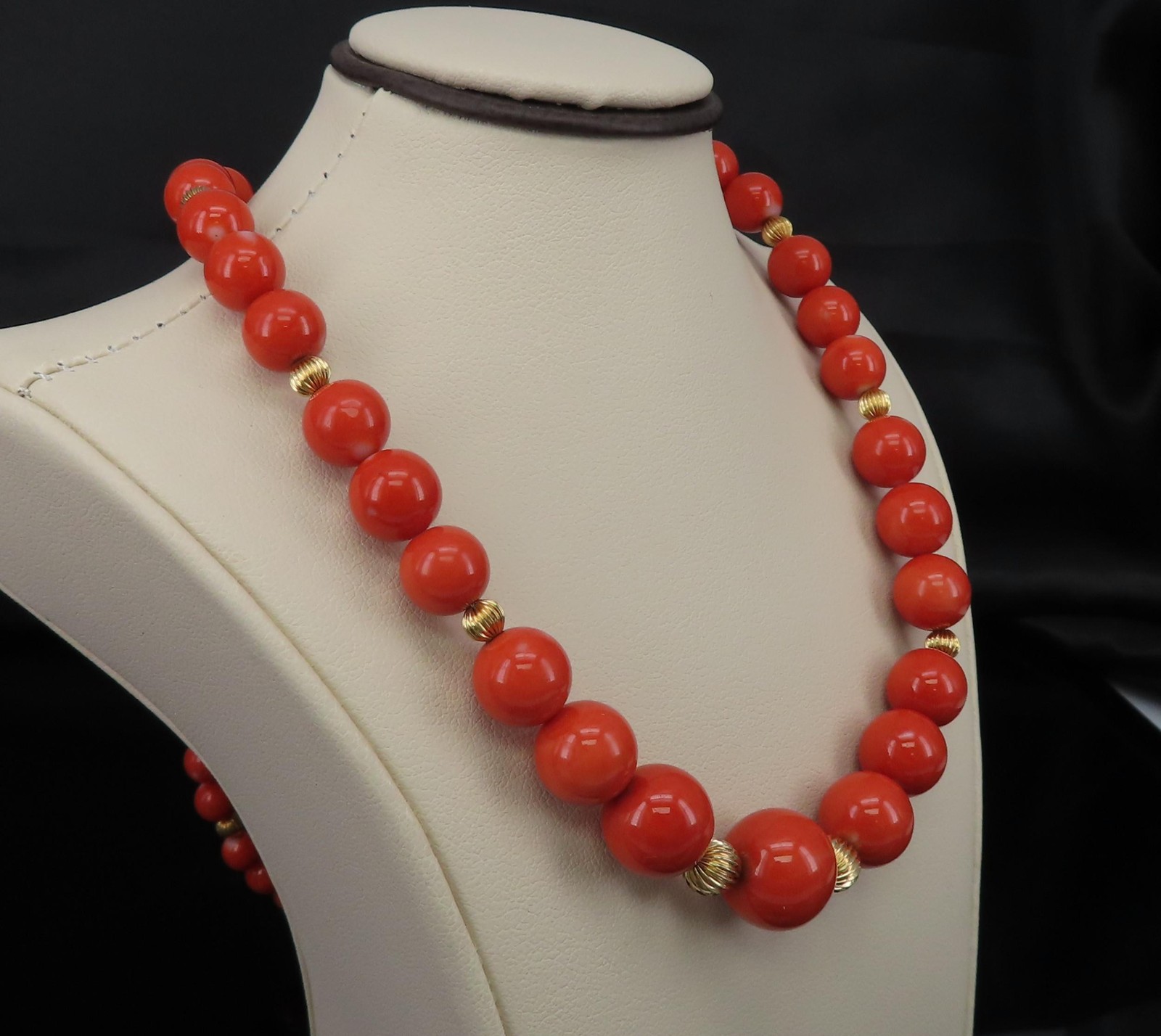 Vintage 12.5-5mm Natural Untreated Coral 14K Yellow Gold 22.5″ Necklace 45.5g