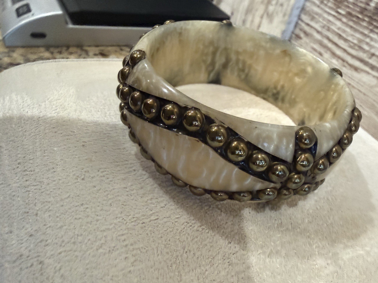 Off White Marbled Bracelet Brass Studded Bangle Boho Vintage 7.5”