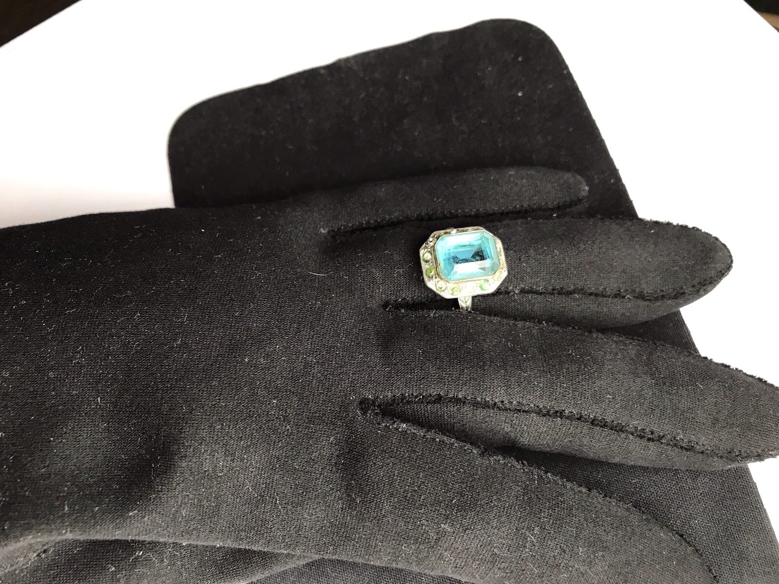 Vintage Art Deco Blue Crystal Ring Green & Clear Surround Approx Size 6.5 Silver