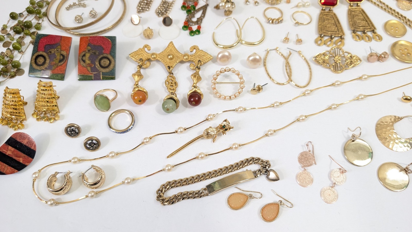 Mixed Lot Of Jewelry Earrings Brooches Rings Estate Jewelry